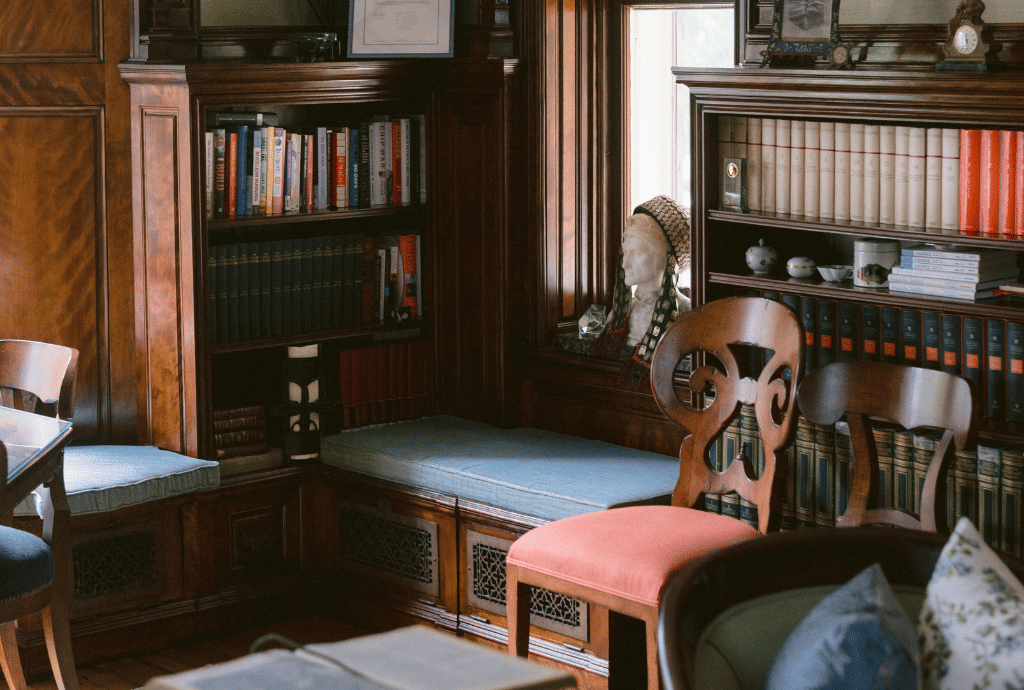 Gilded Age Mansion 15 minutes from NYC 4