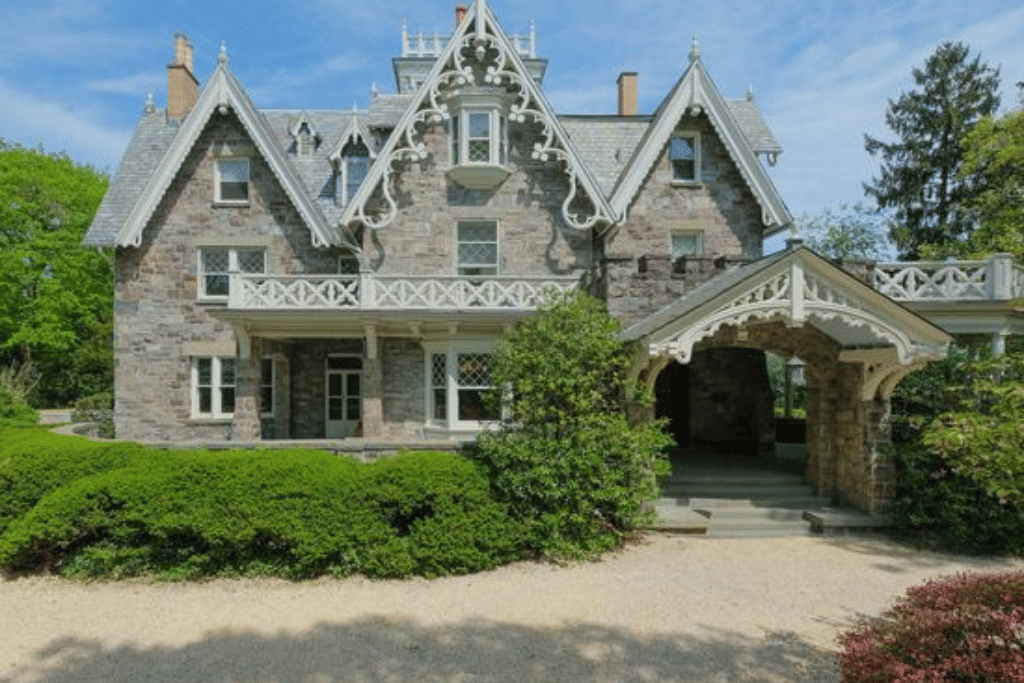 Gilded Age Mansion 15 minutes from NYC 0