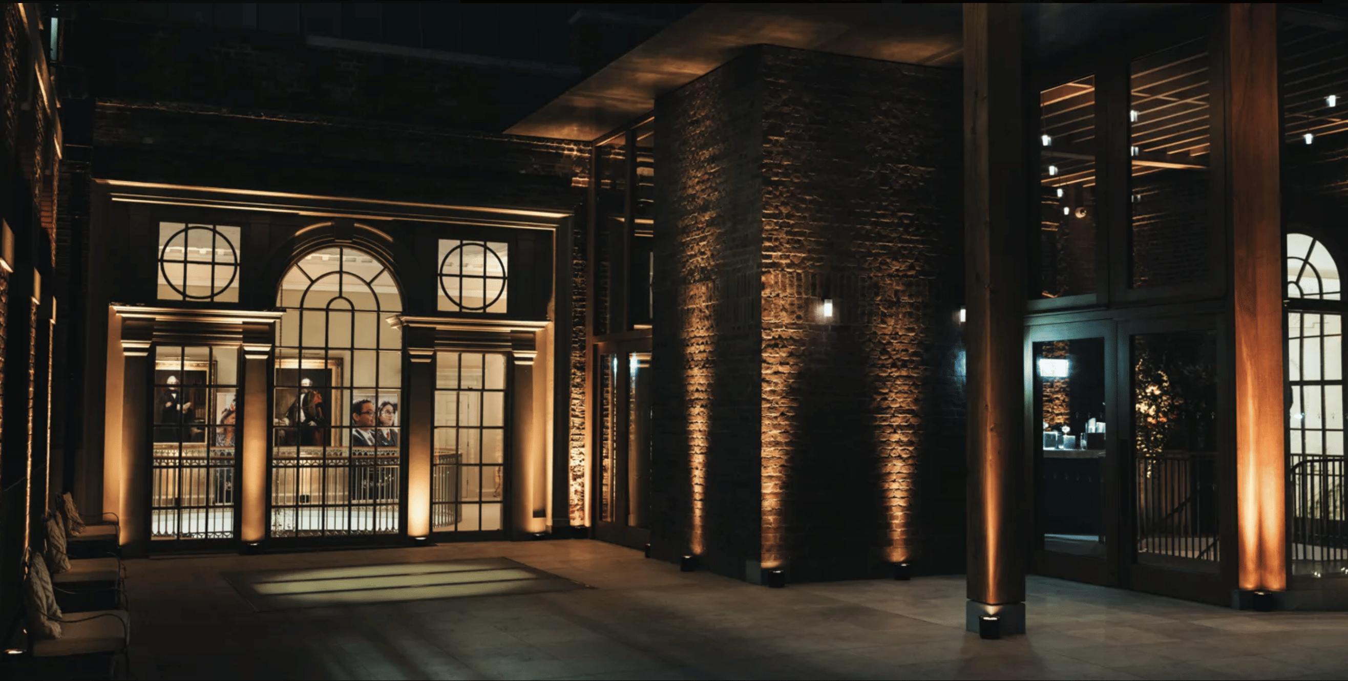 Roof Terrace in conjunction with the Court Room 3
