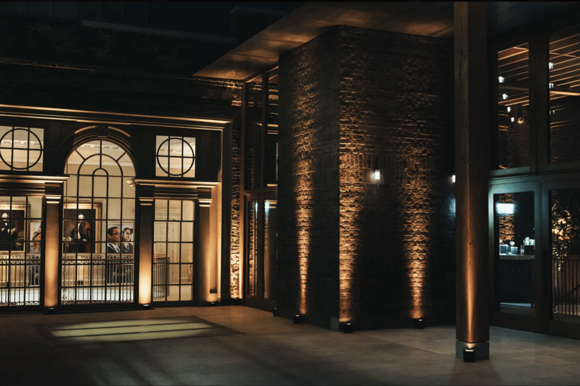 Roof Terrace in conjunction with the Court Room 3