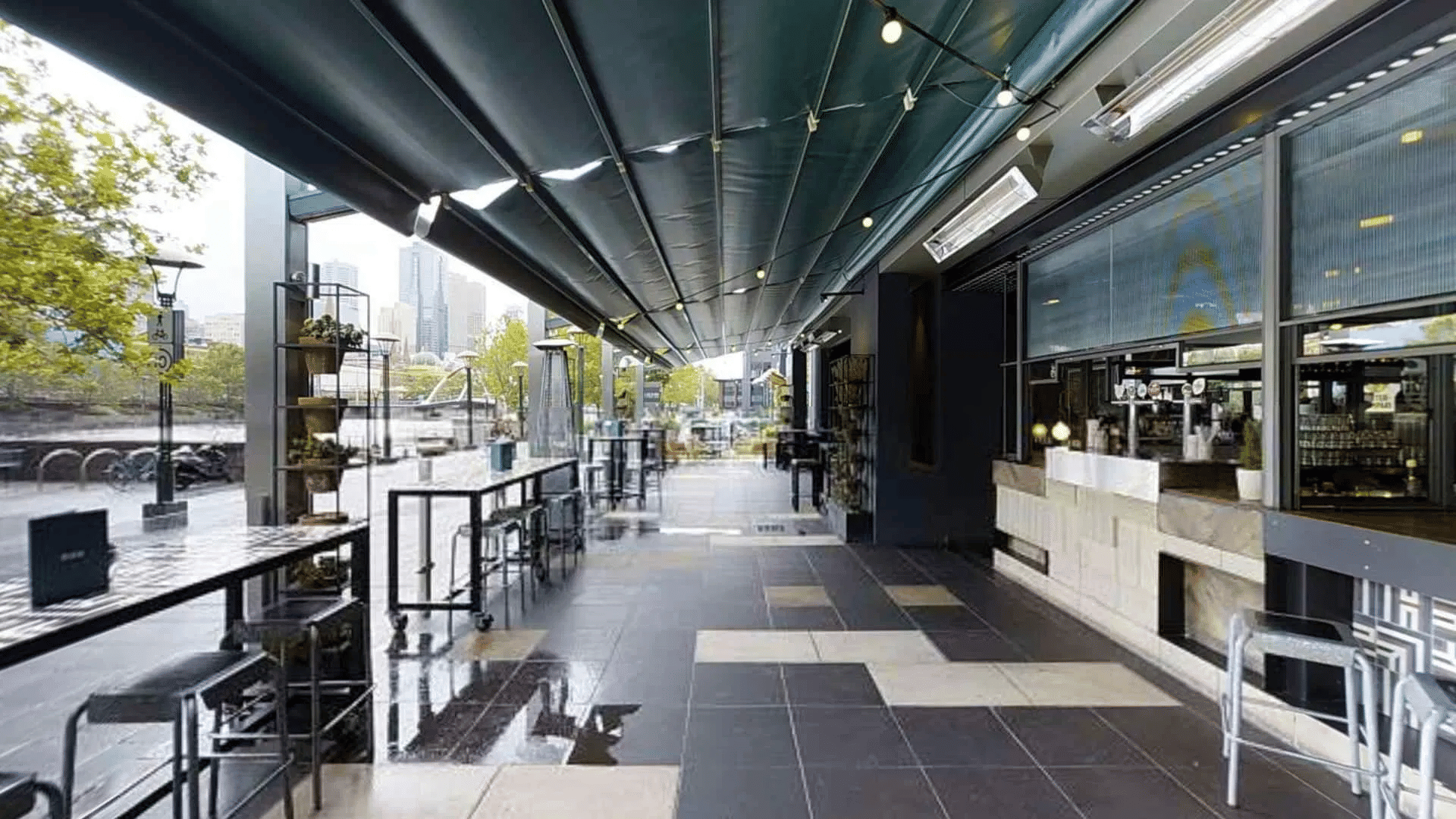Lounge, Terrace & Bar 2
