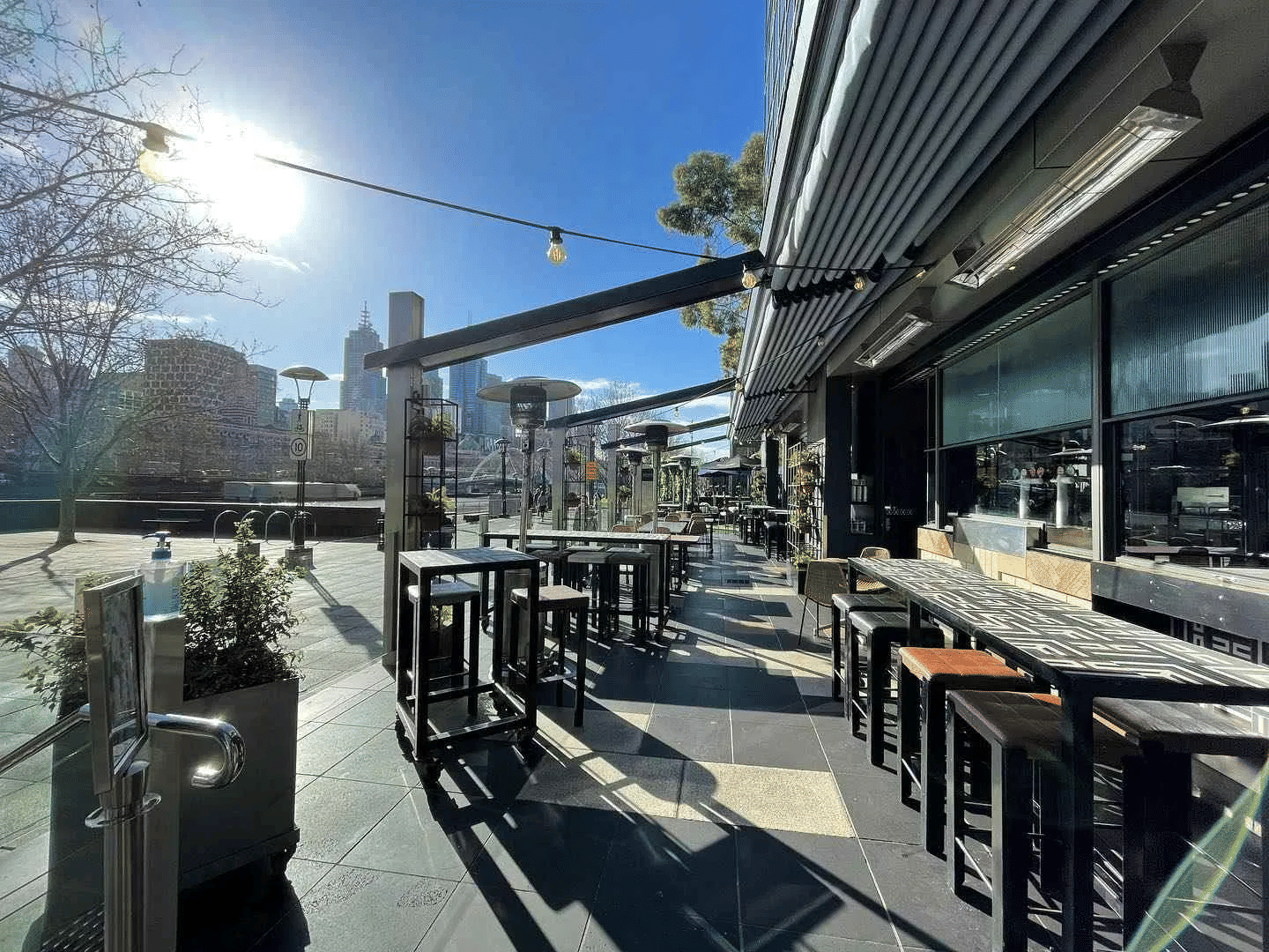 Bar Terrace 2
