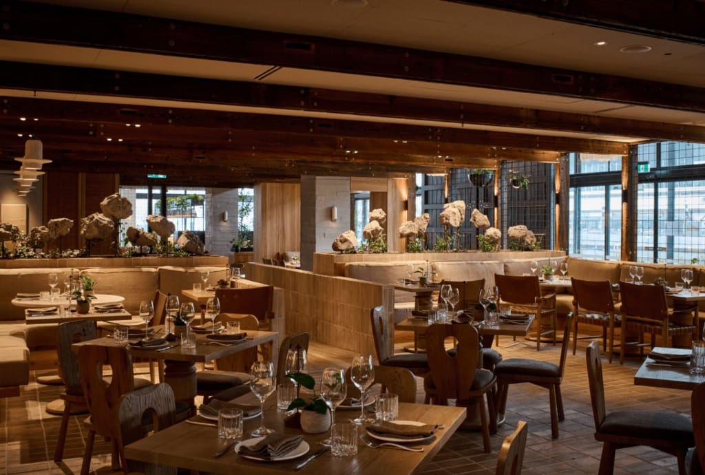 Crane Bar & Lounge 2