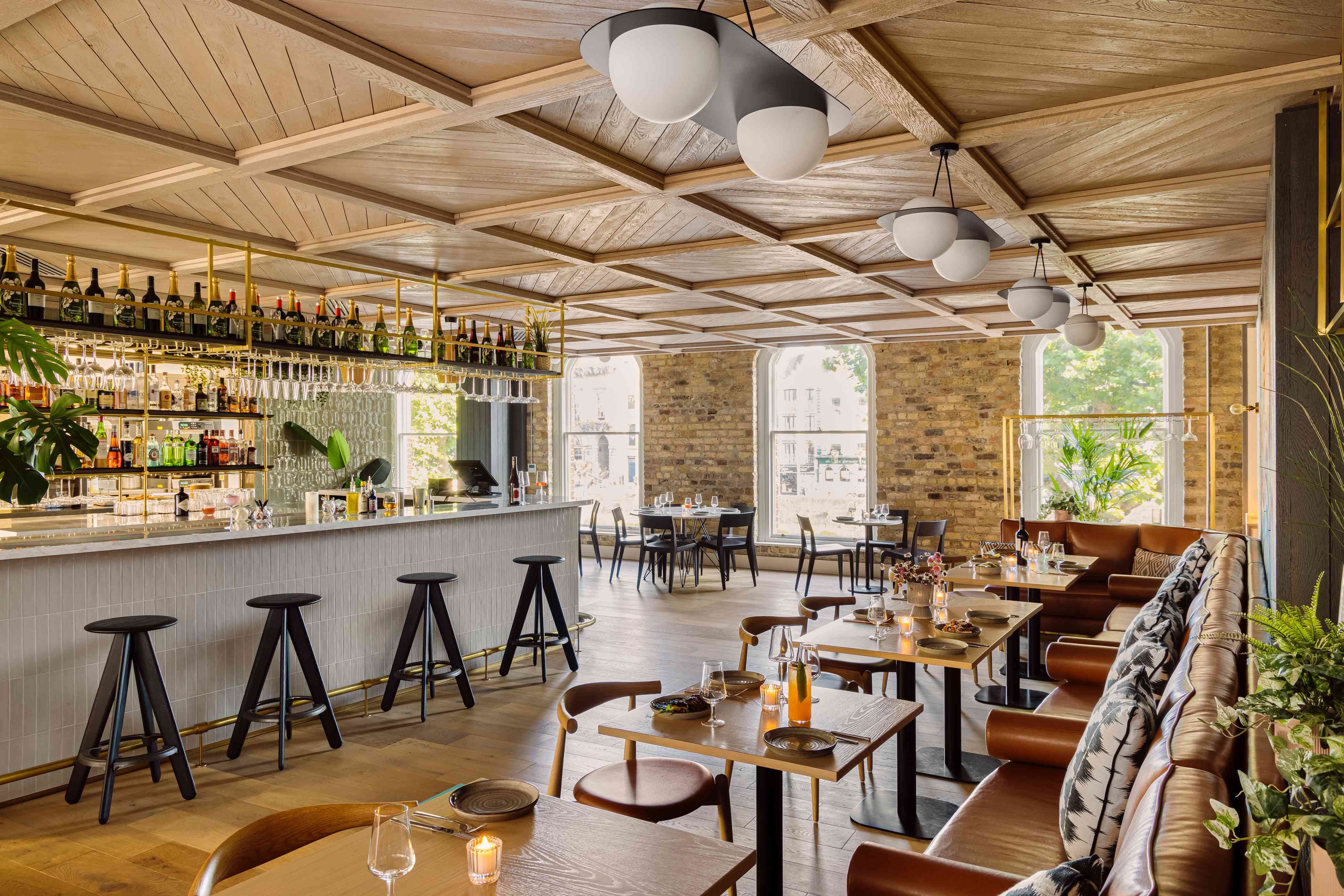Merrow Restaurant & Bar 3