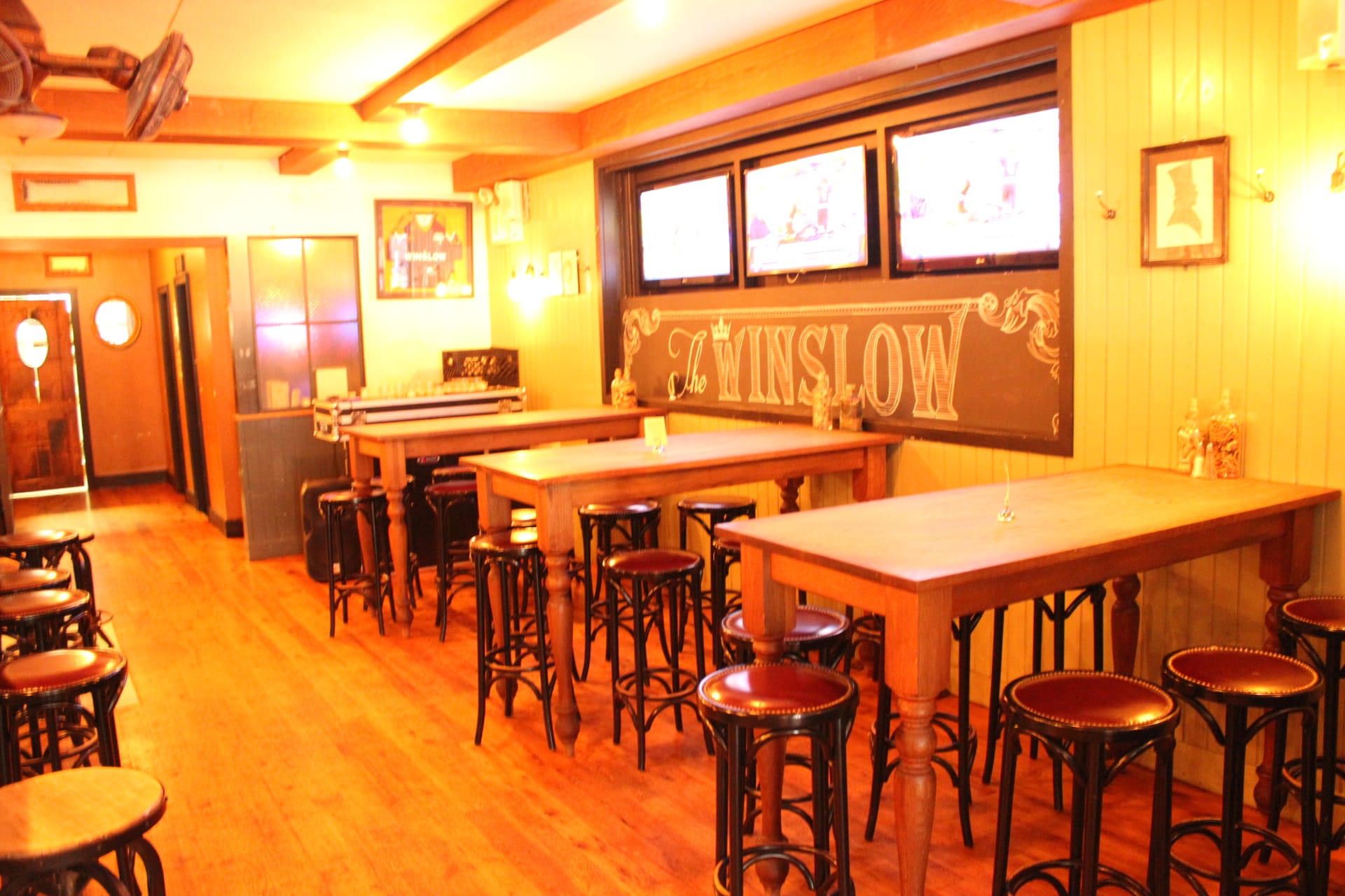 Communal High Top Area 0