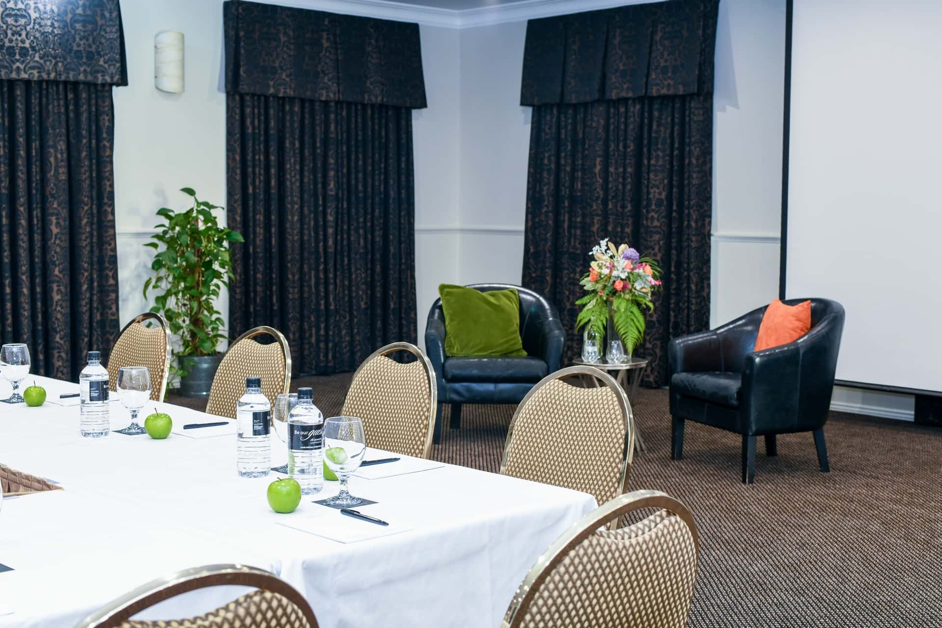 The Dumaresq Room 1
