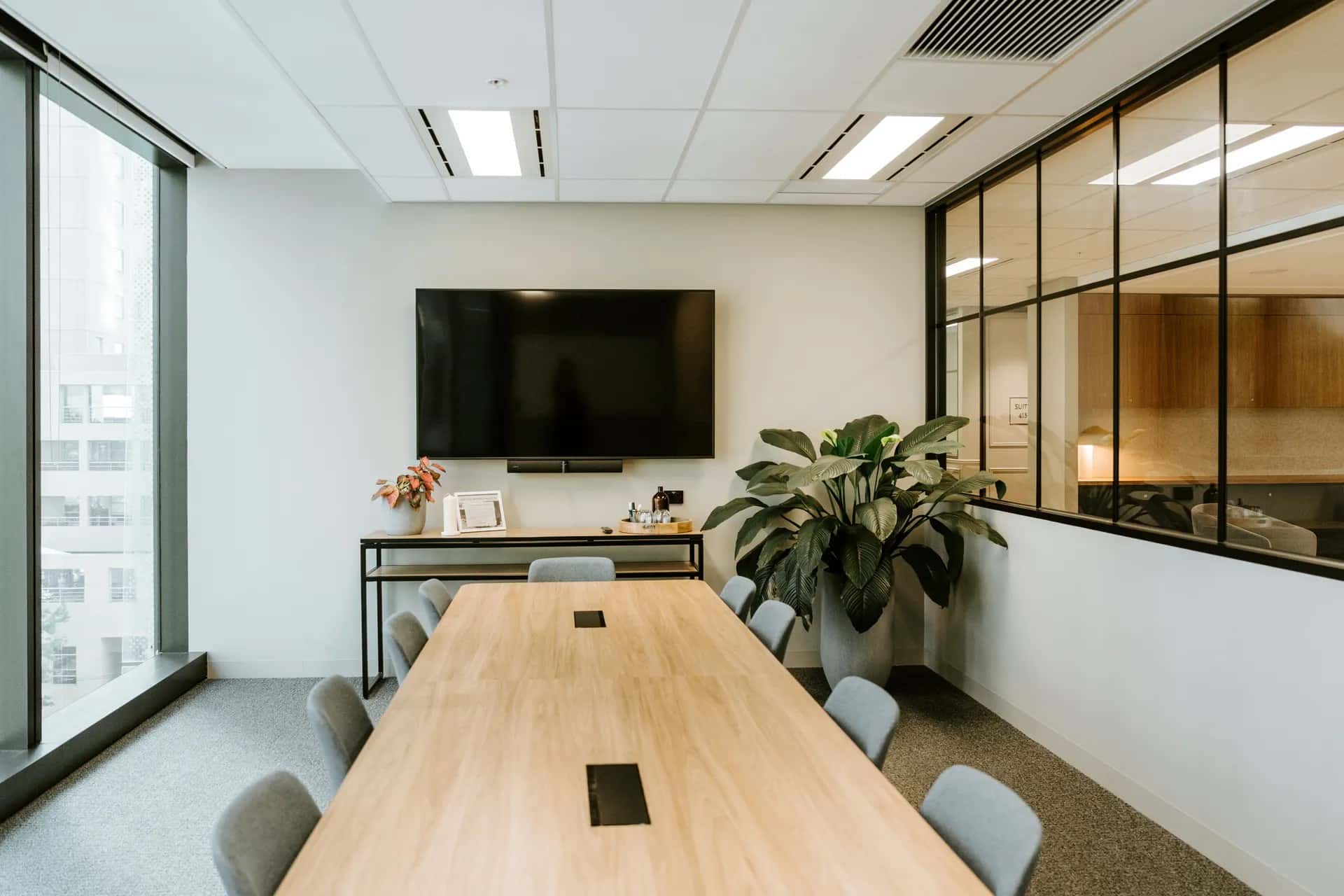 Meeting Room - 402 0