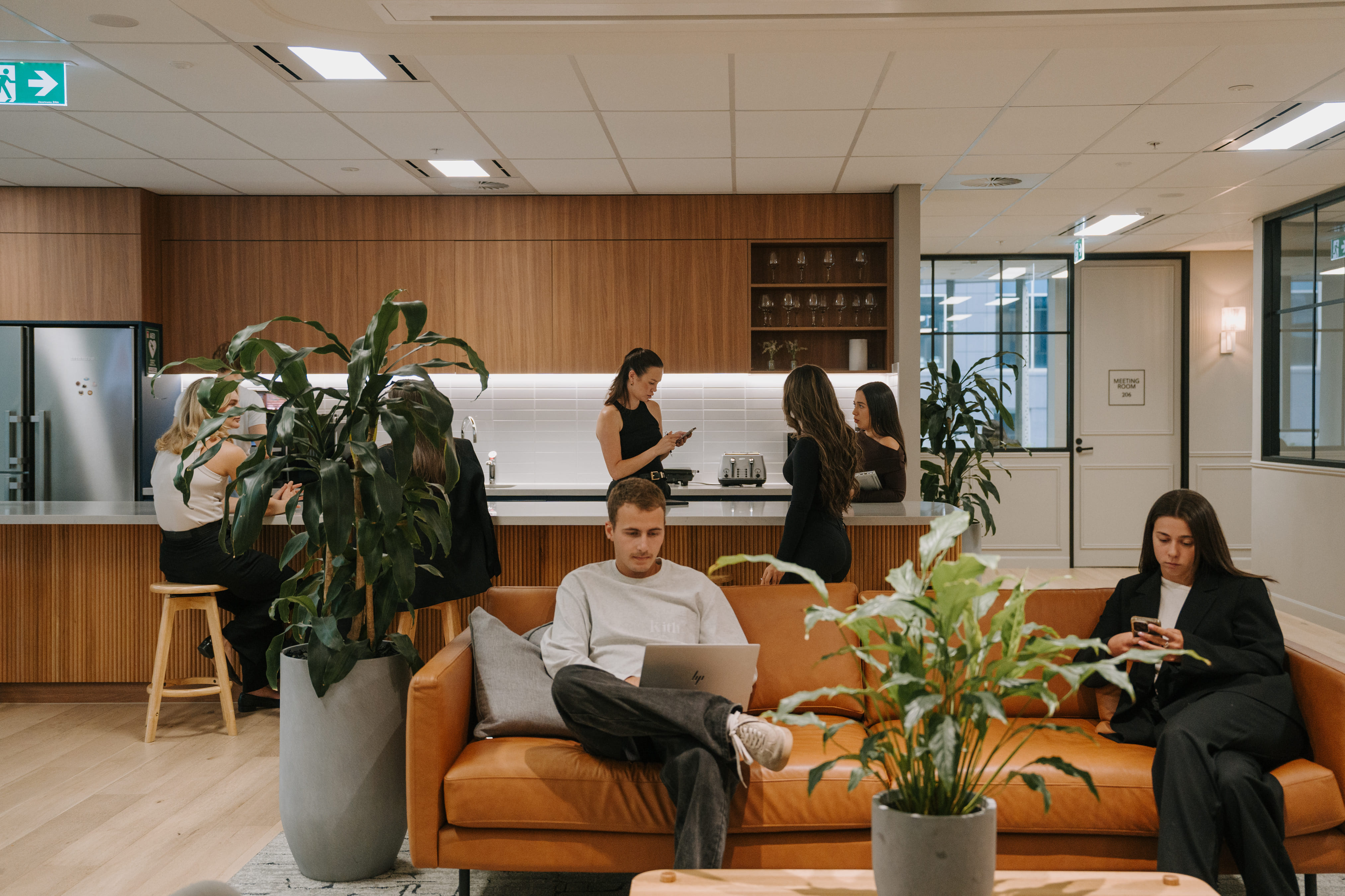 Meeting Room - 402 1
