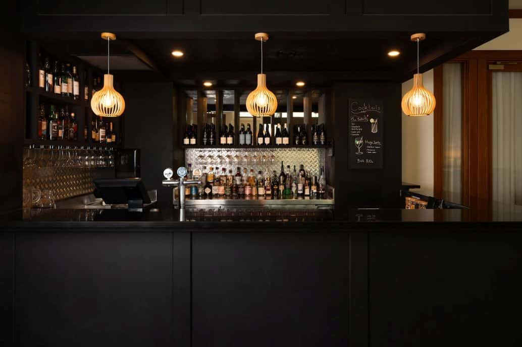 Lodge Bar Bistro 3D tour