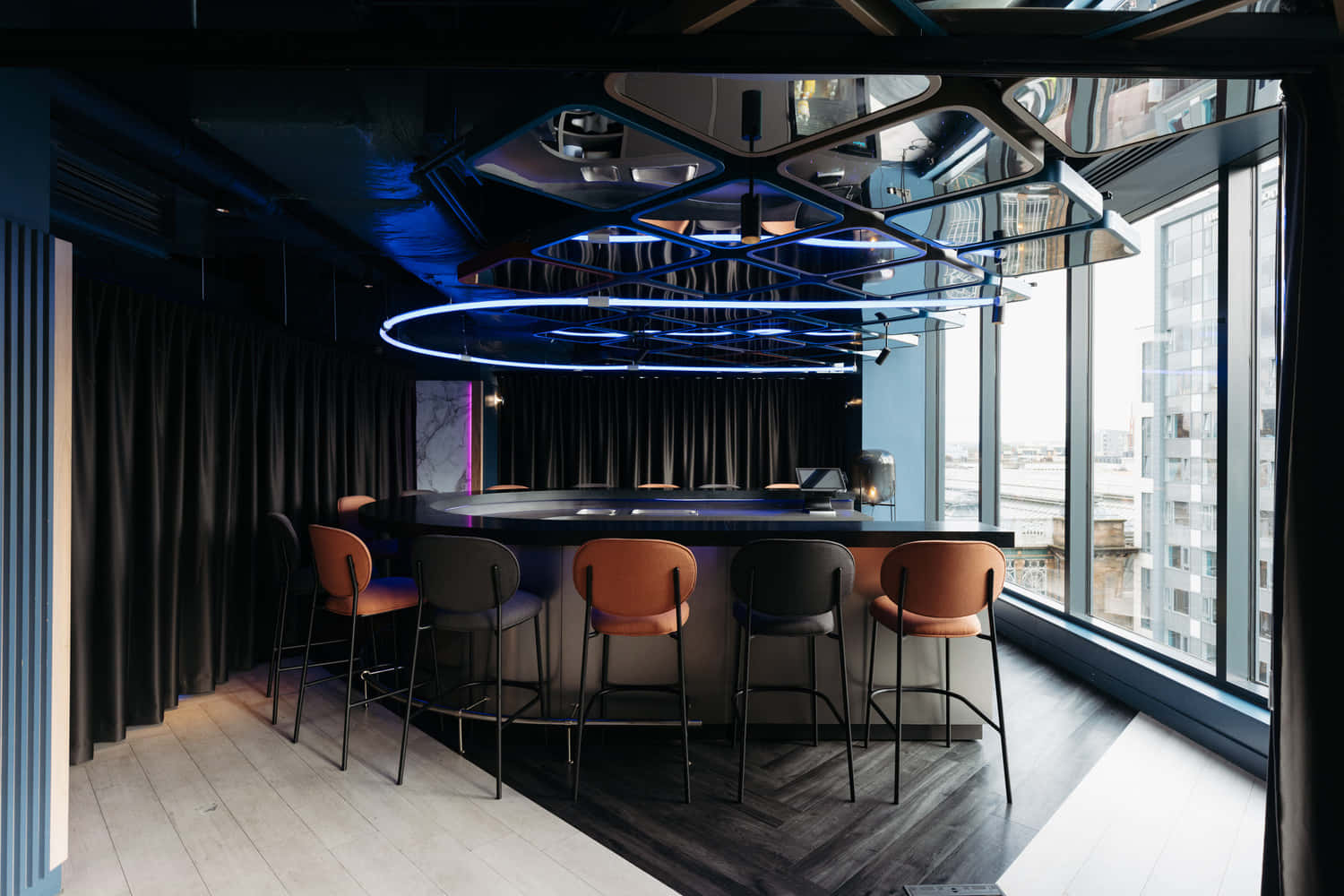 U-Bar 4