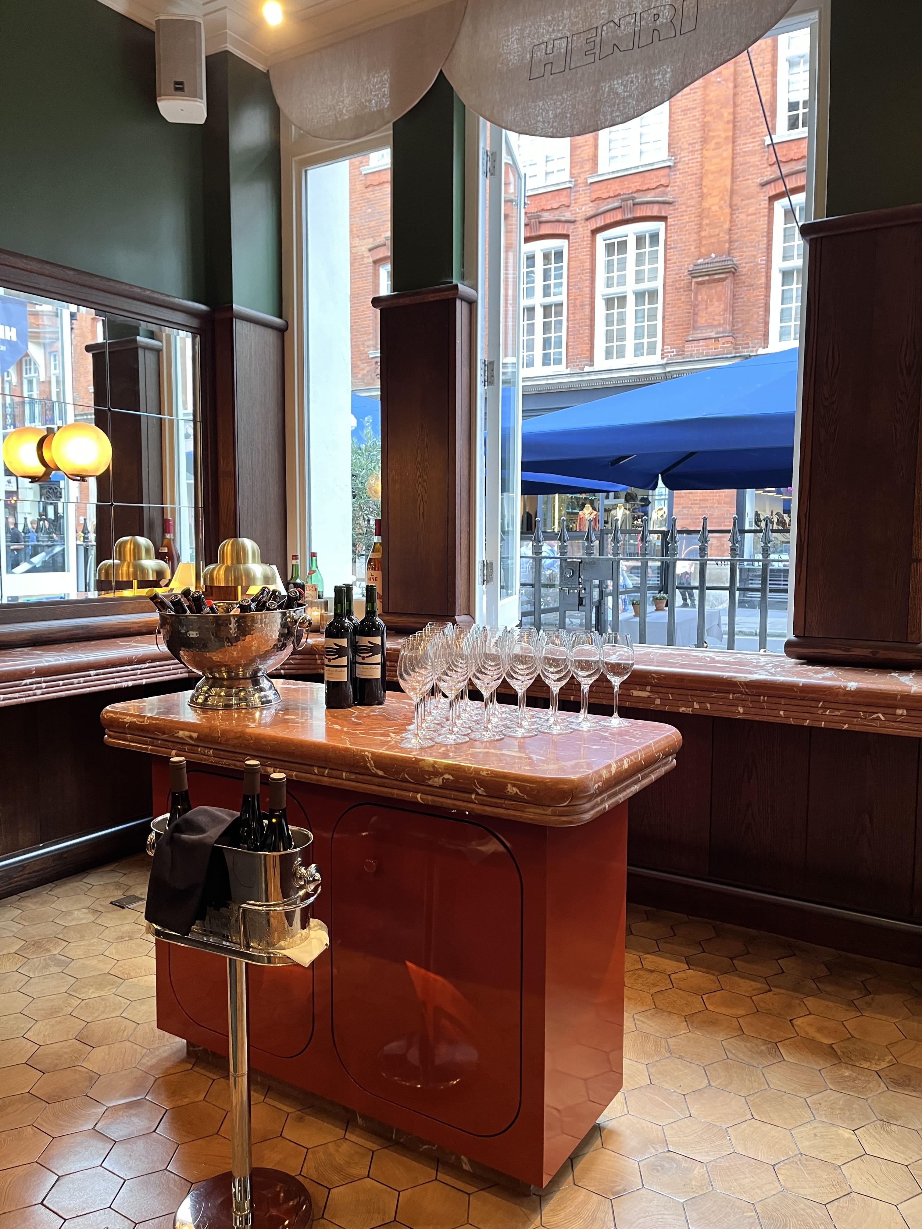 Henri Restaurant - Standing Reception 2
