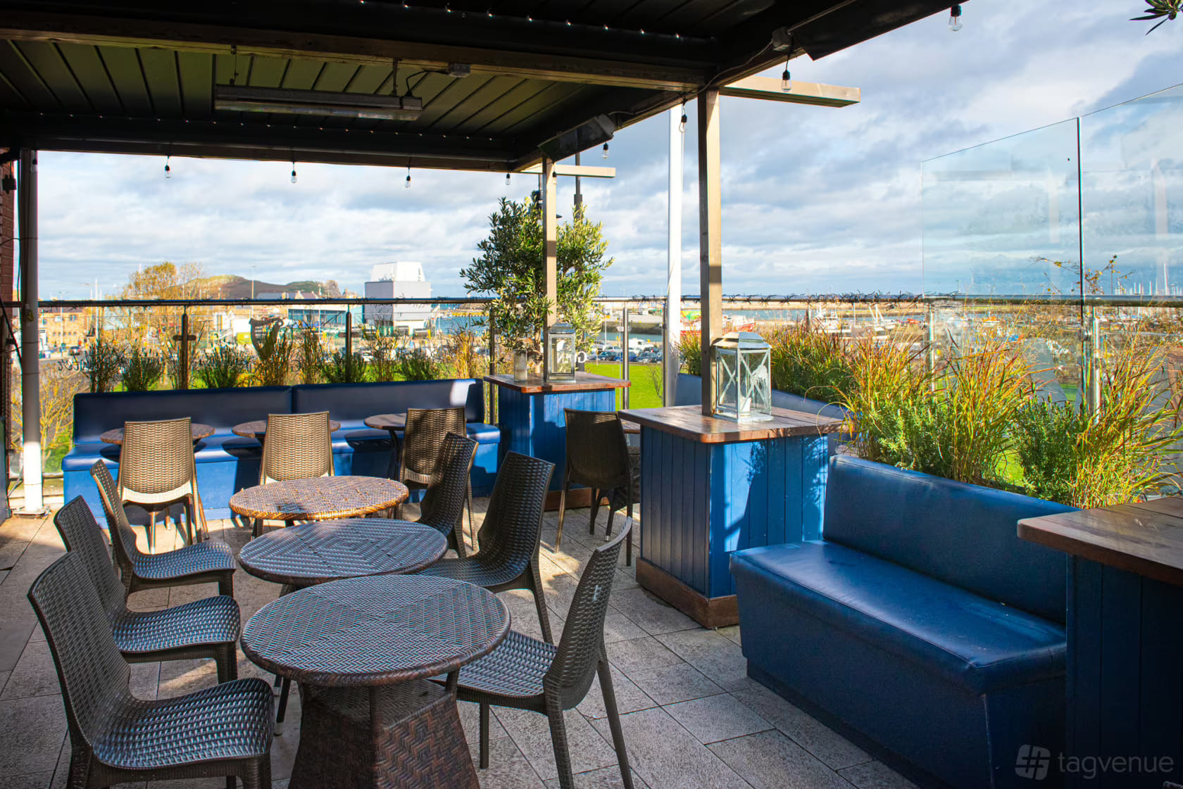 Sky Bar 1