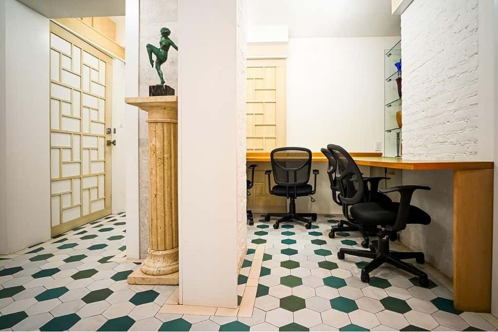 Foyer Alcove 0