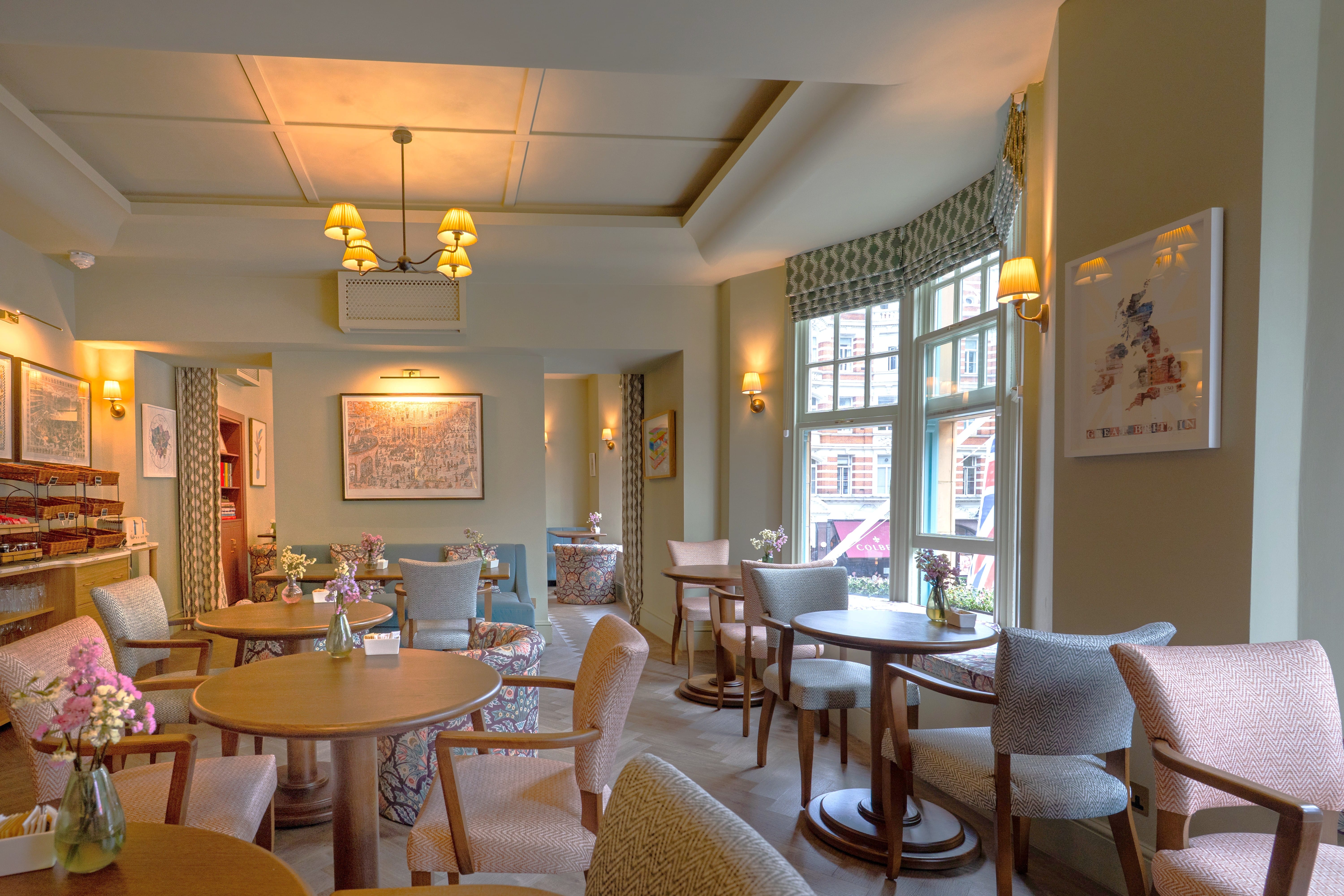 The Lounge 0