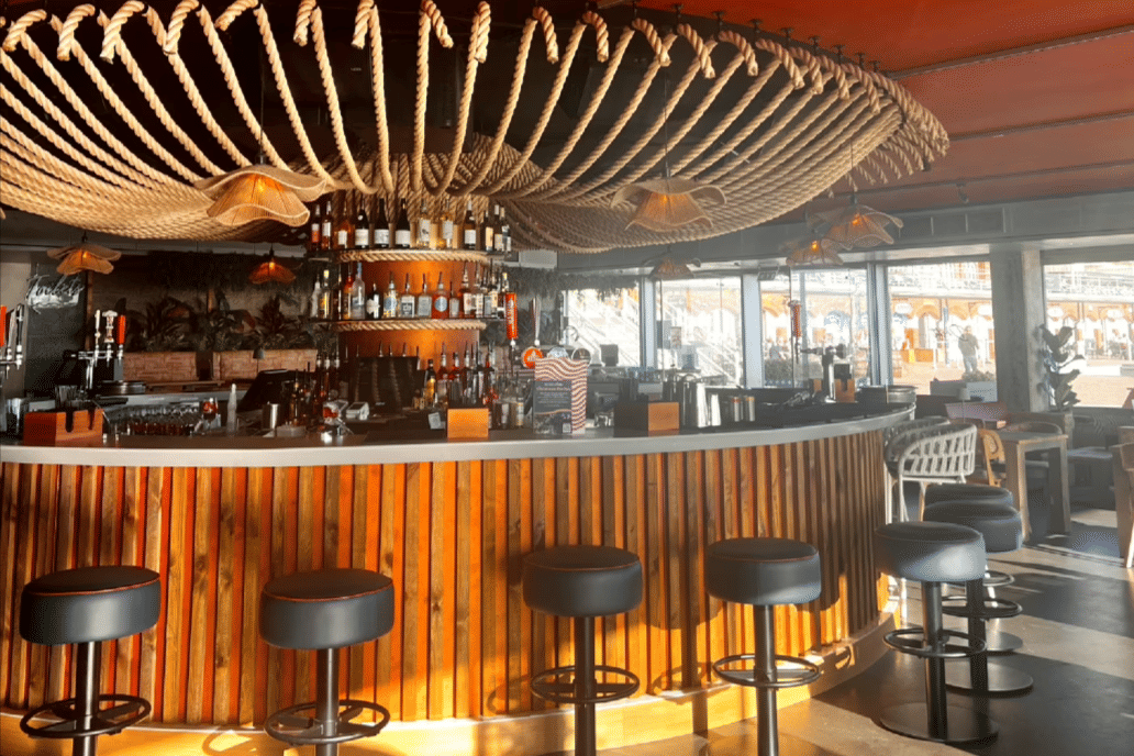 Drift Bar & Kitchen 2