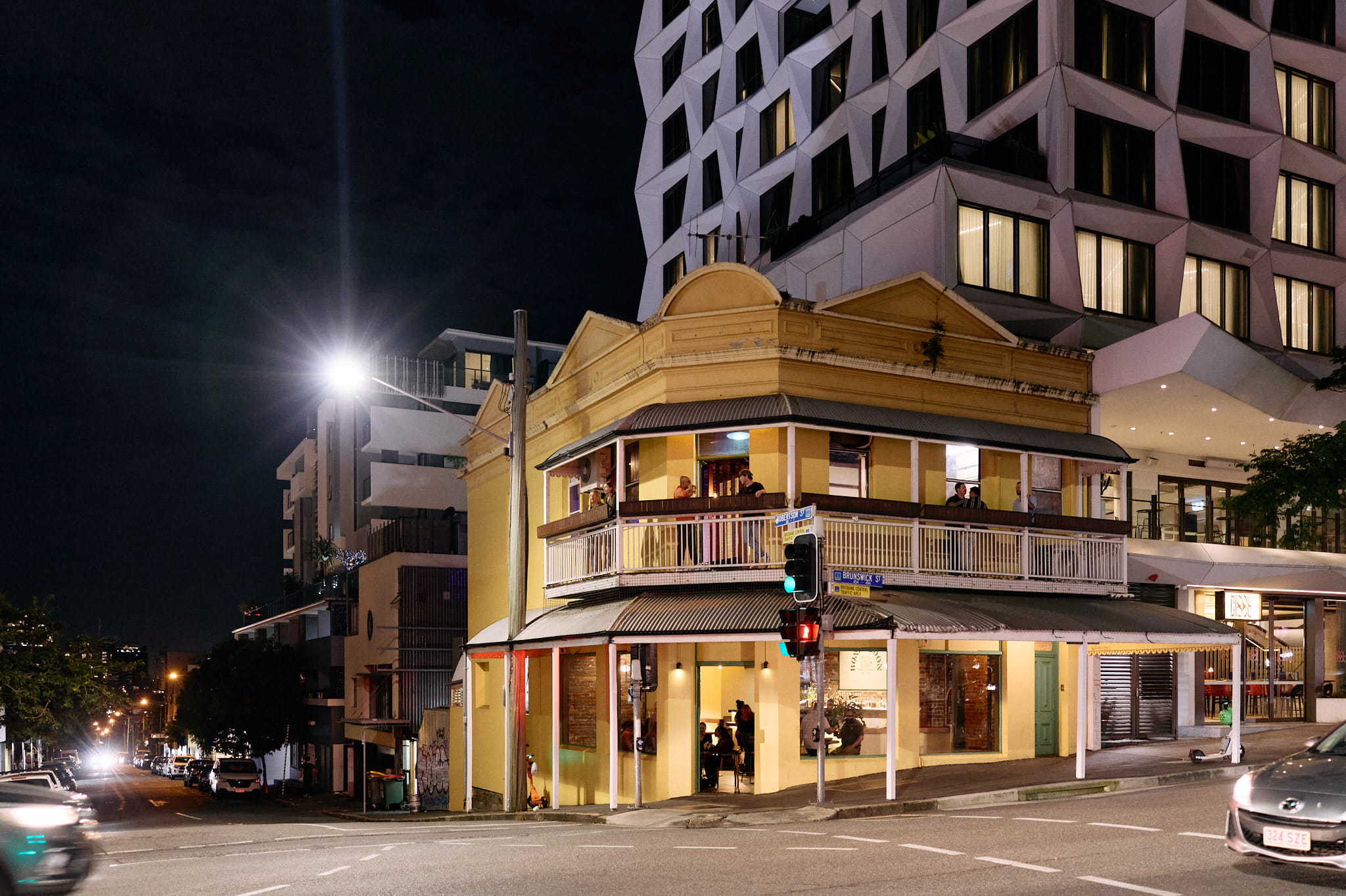 Bonnie Doon Public House  0