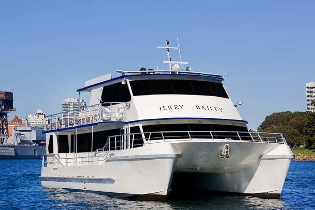 Jerry Bailey 70" Motor Catamaran 1