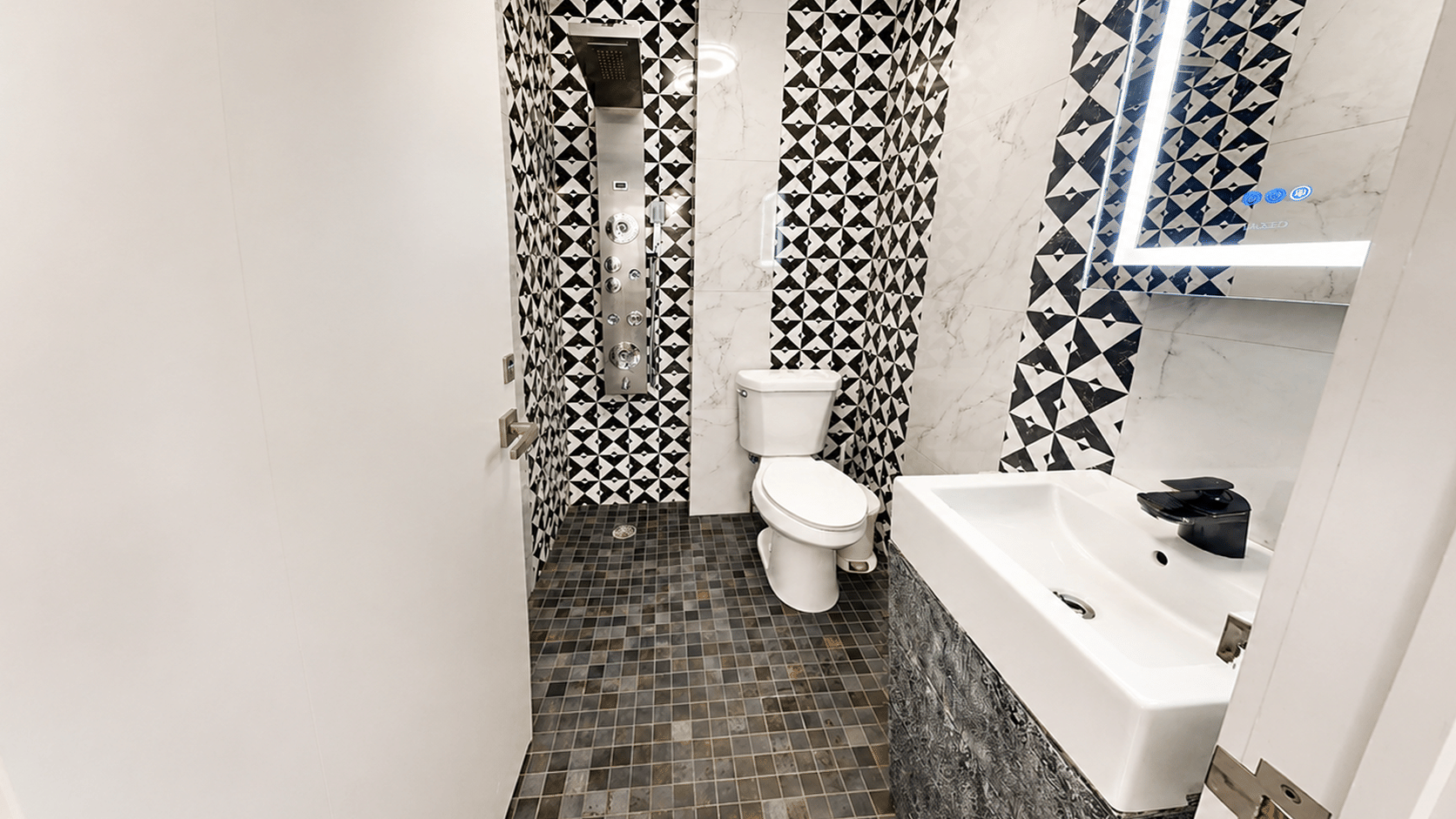 Palladio Alcove - Three Person Workspace 8