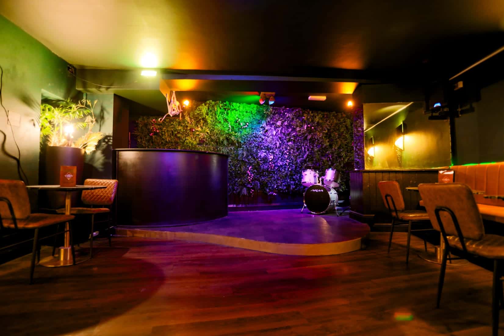 Full venue 4