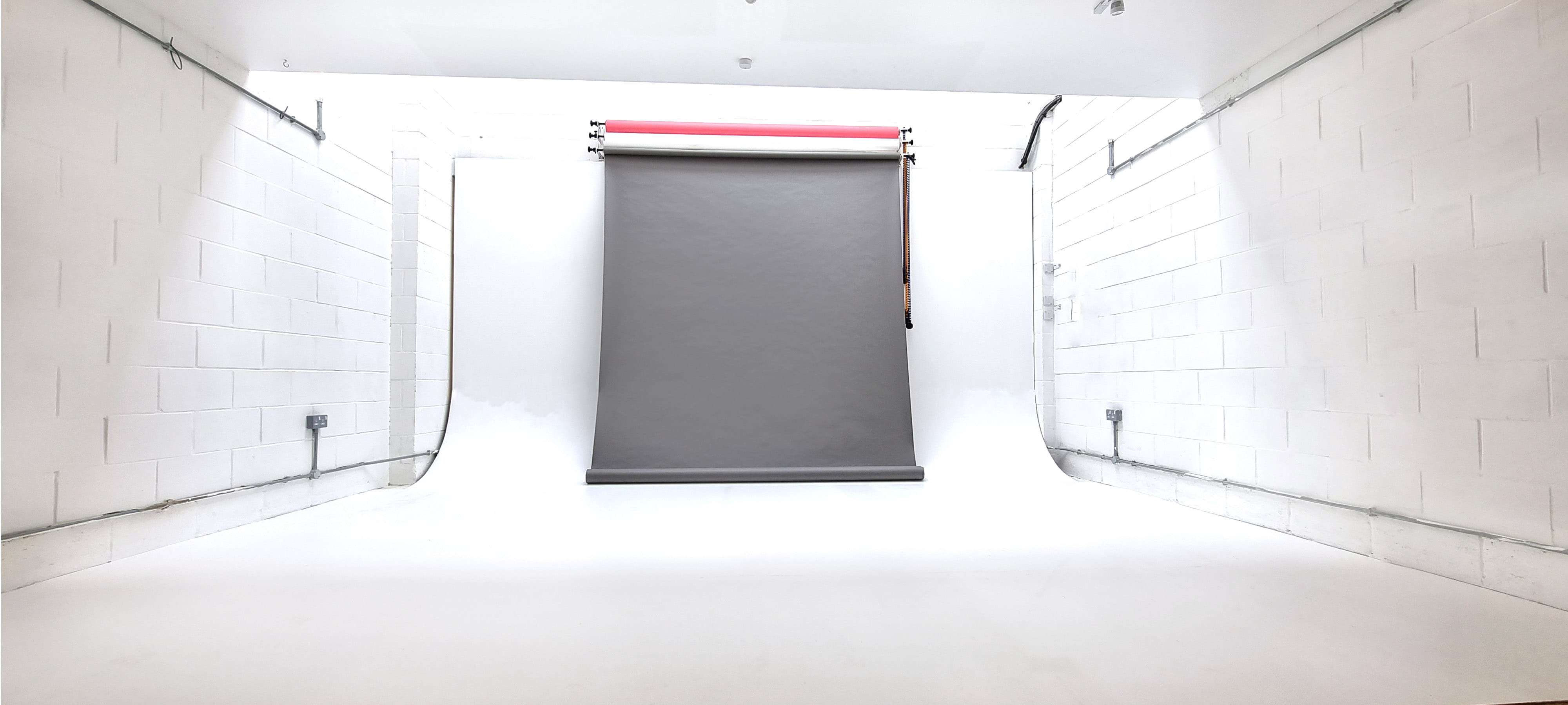 Daylight / Blackout / Events / Photo / Video Infinity Cove Studio - White Space 2 of 2 2