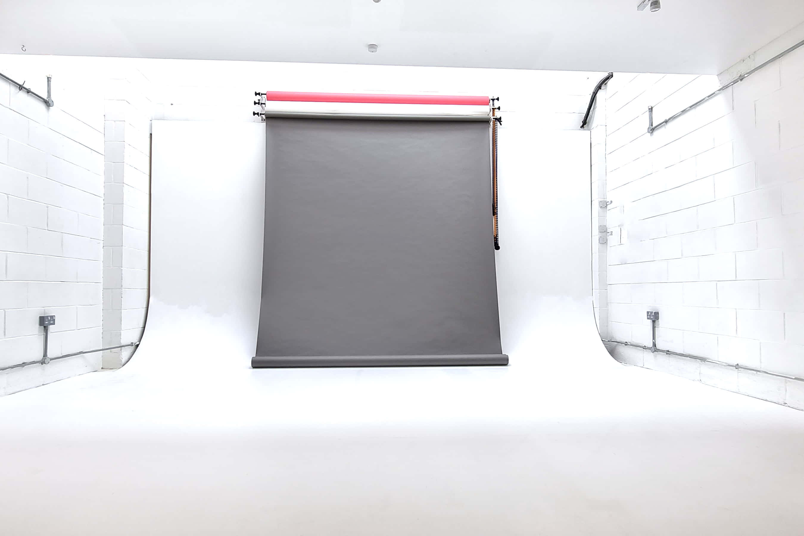 Daylight / Blackout / Events / Photo / Video Infinity Cove Studio - White Space 2 of 2 2