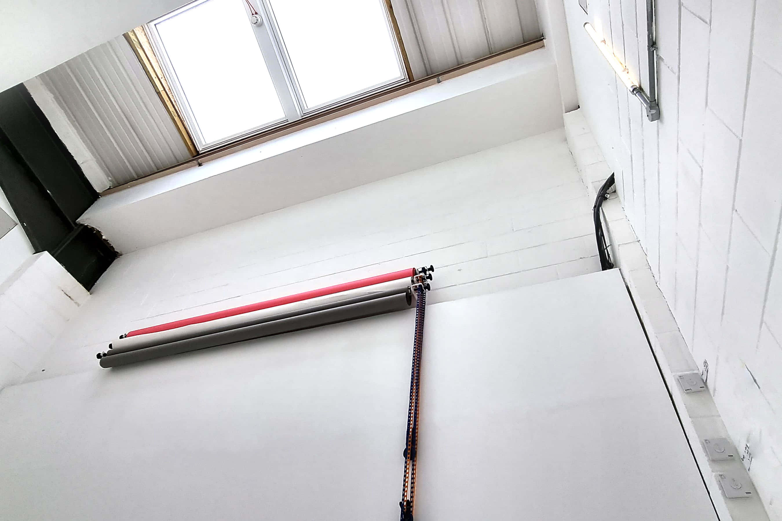 Daylight / Blackout / Events / Photo / Video Infinity Cove Studio - White Space 2 of 2 1