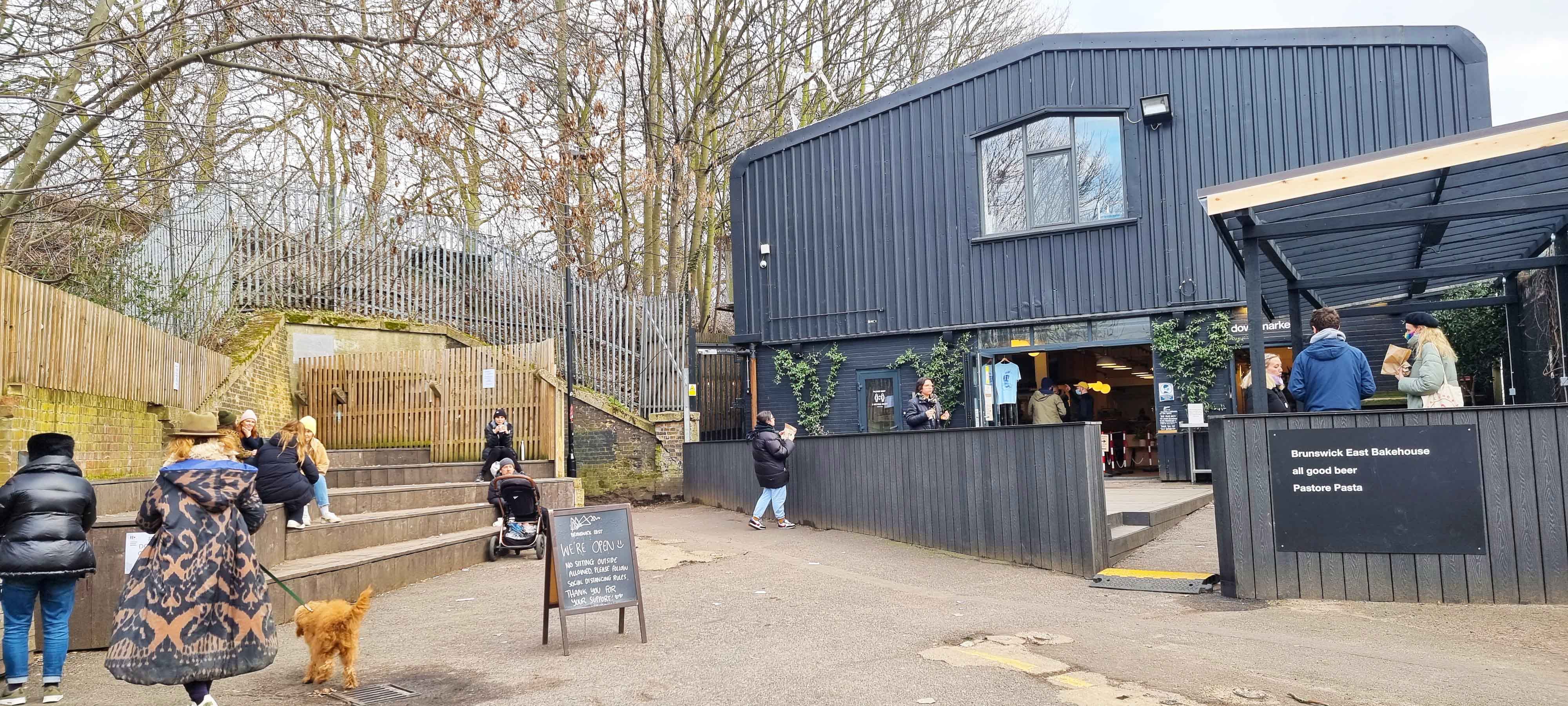 Daylight / Blackout/ Video / Photo Studio - White Space 1 of 2 7