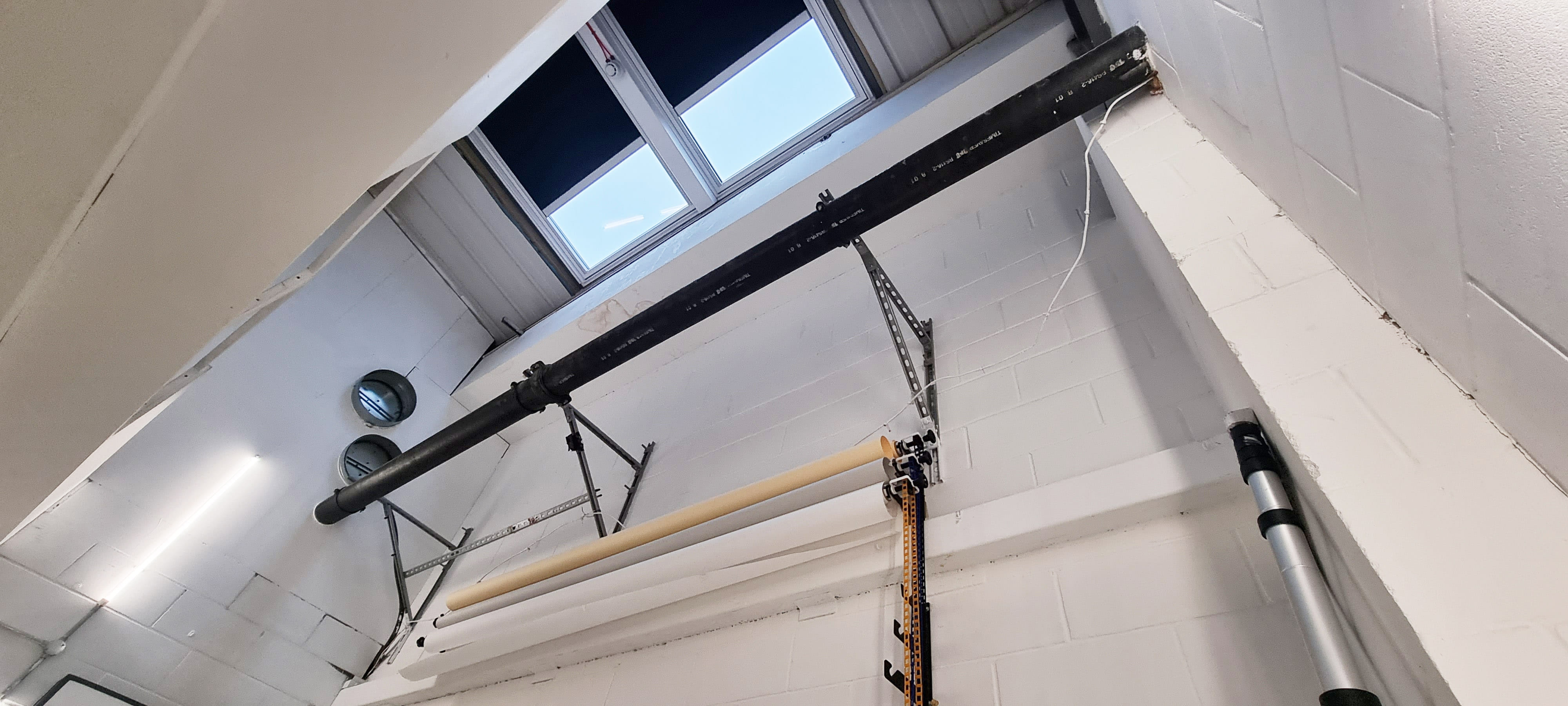 Daylight / Blackout/ Video / Photo Studio - White Space 1 of 2 1