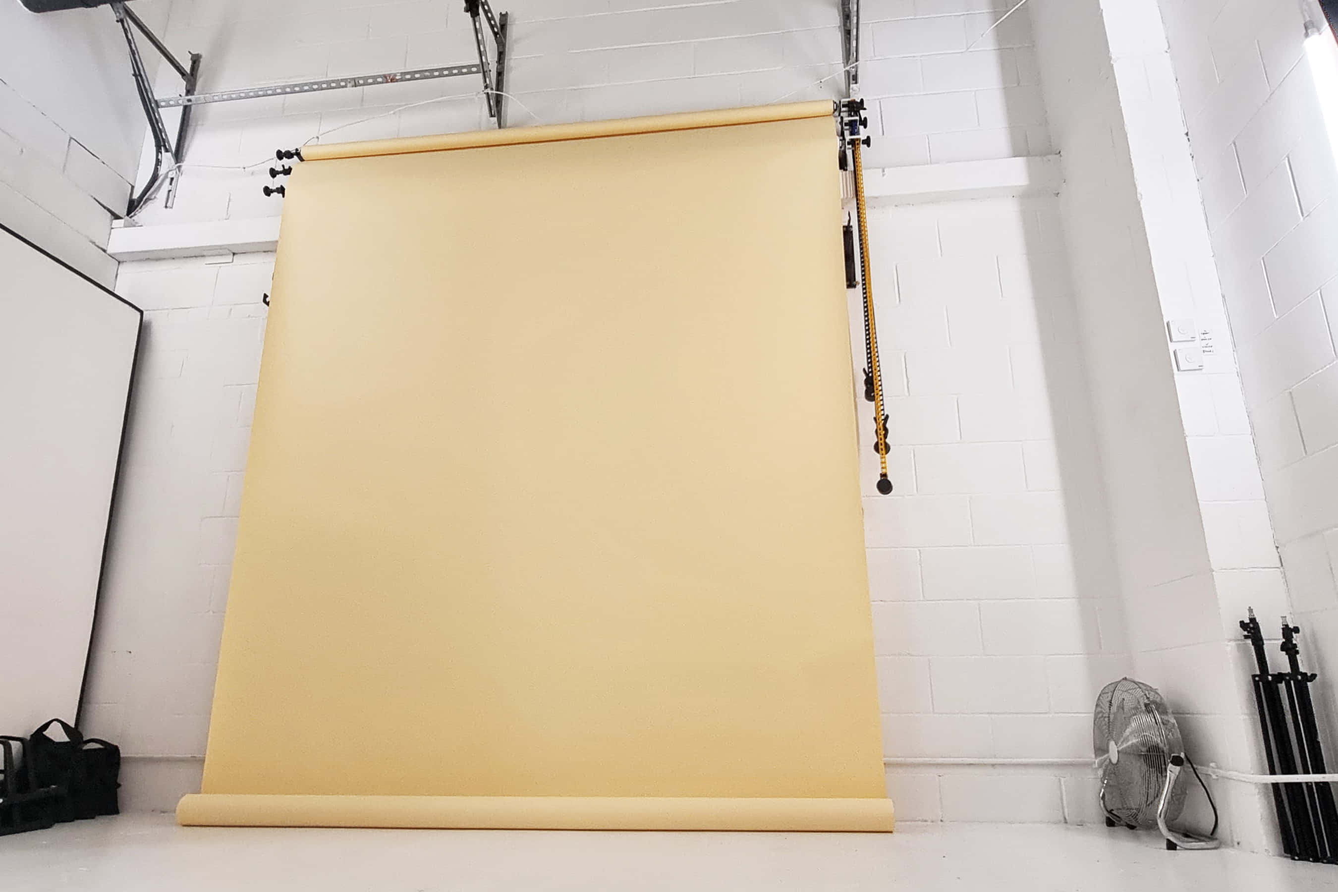 Daylight / Blackout/ Video / Photo Studio - White Space 1 of 2 10