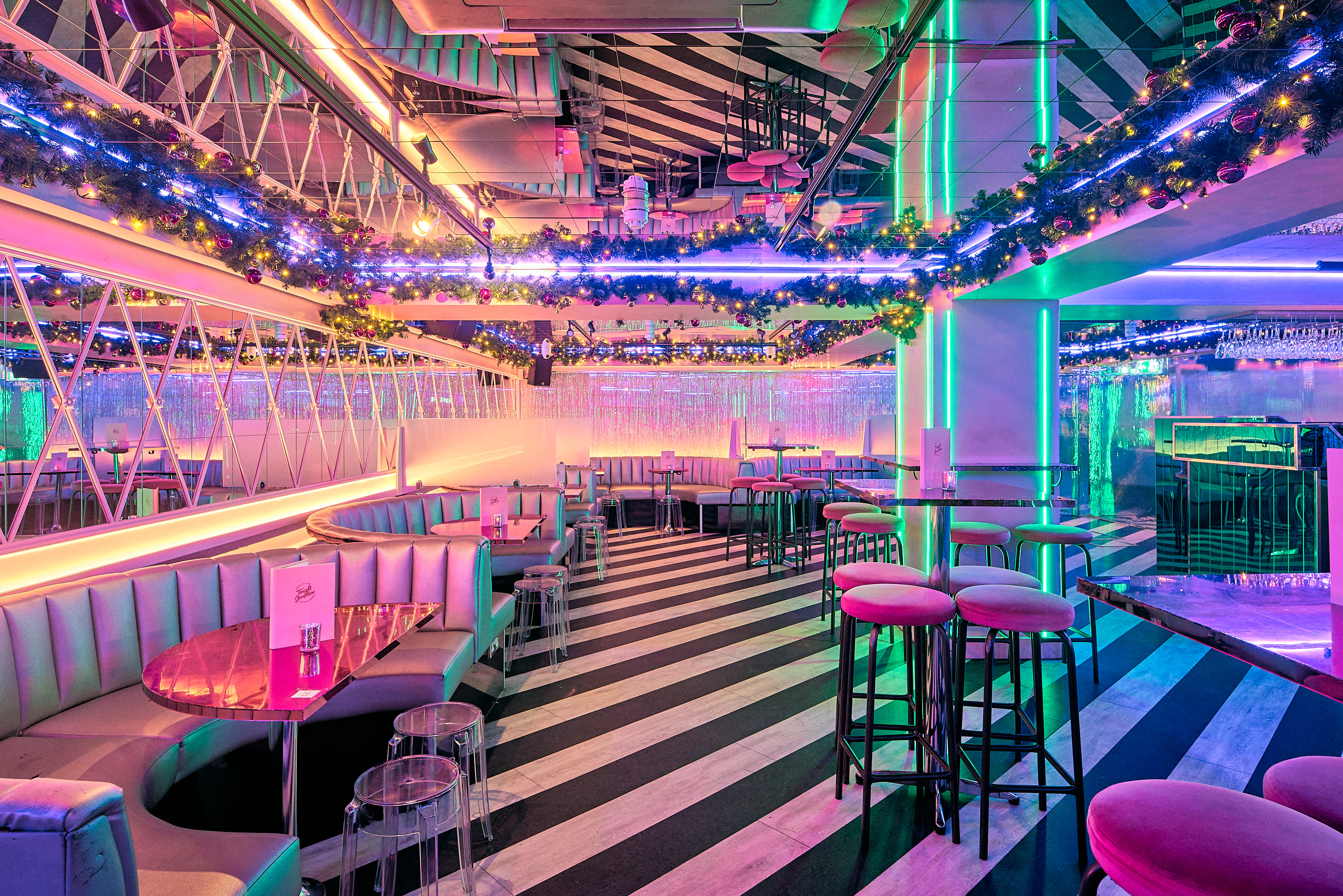 Main Bar 0