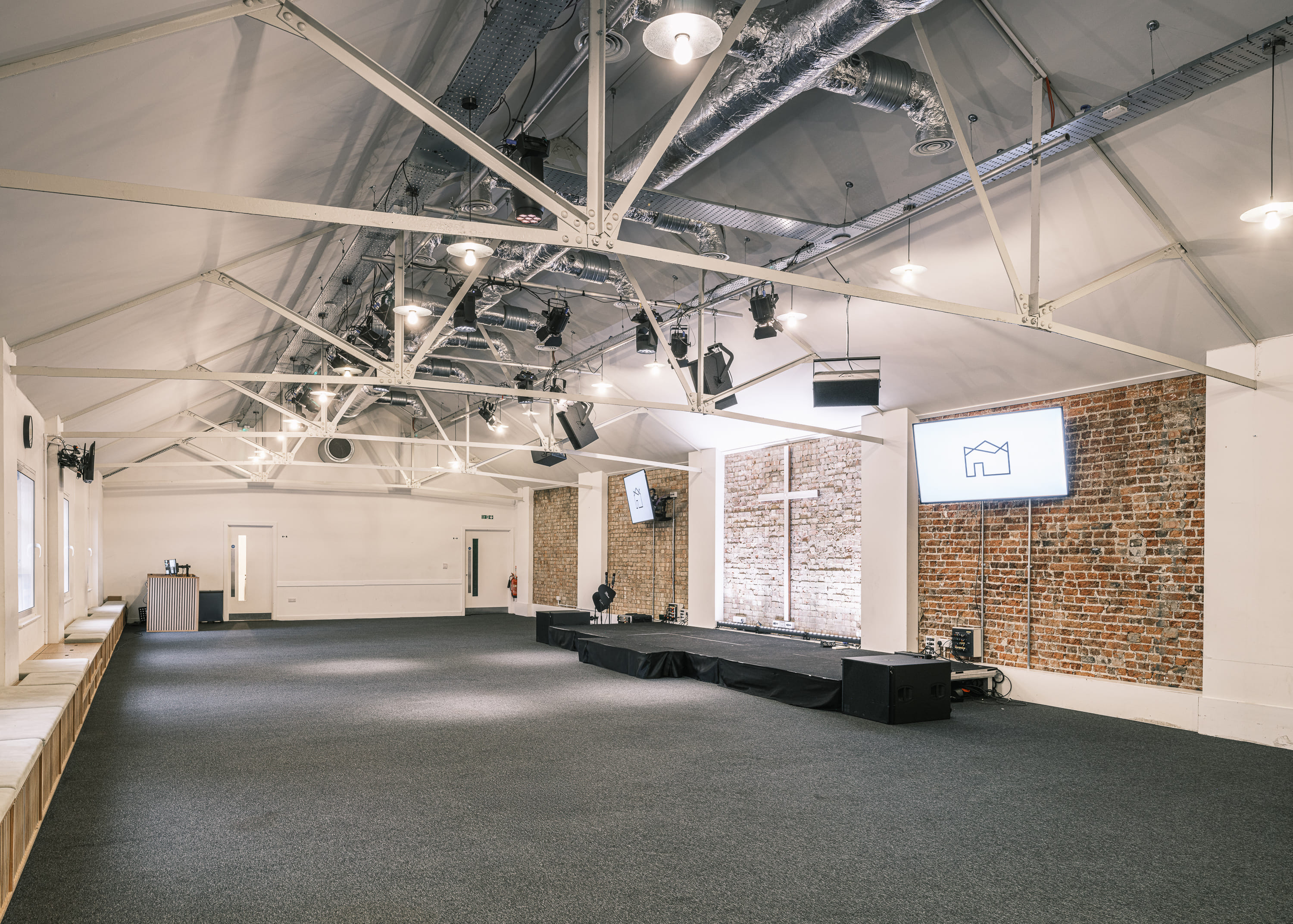 Upper Room: 200-person Auditorium for Conferences, Events & Premium Live Streaming 1