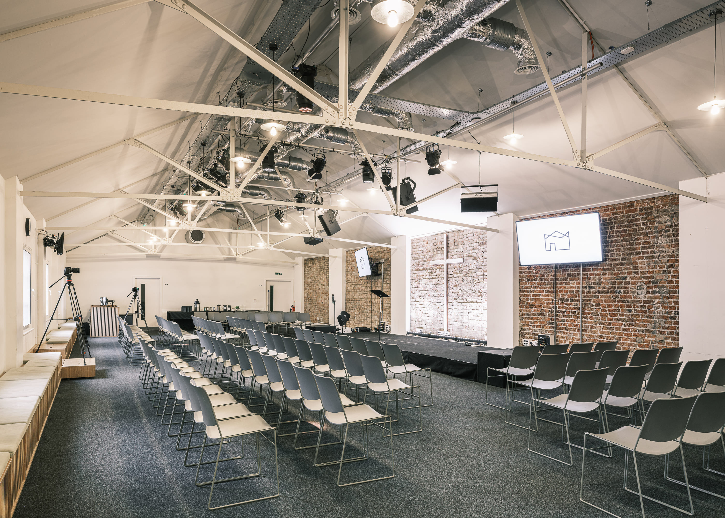 Upper Room: 200-person Auditorium for Conferences, Events & Premium Live Streaming 3