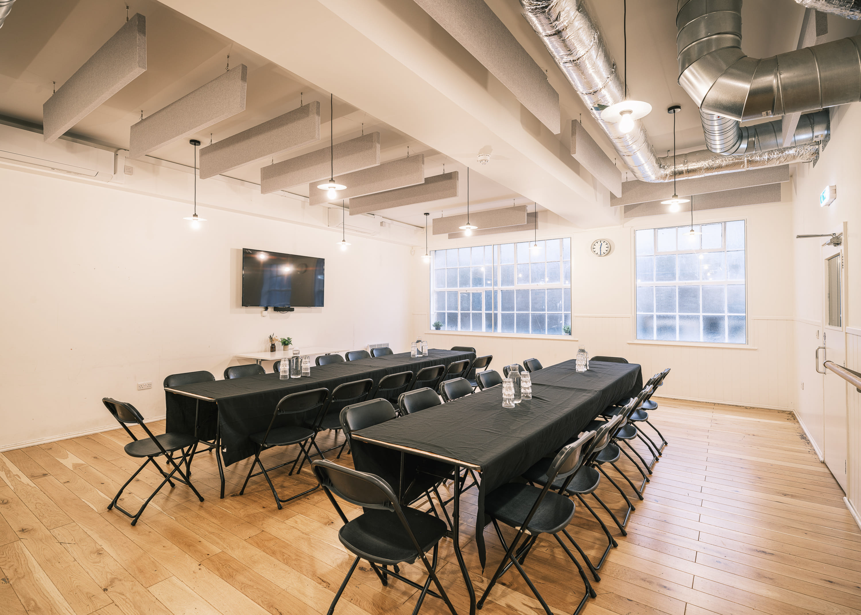 Fleet Room: Blank Canvas, 40-person event space with 65" Screen 6
