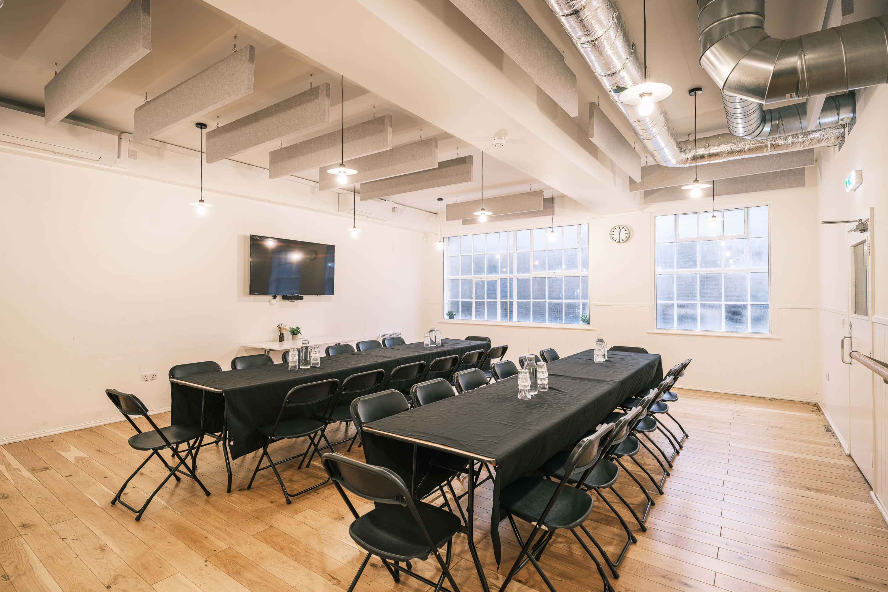 Fleet Room: Blank Canvas, 40-person event space with 65" Screen 6