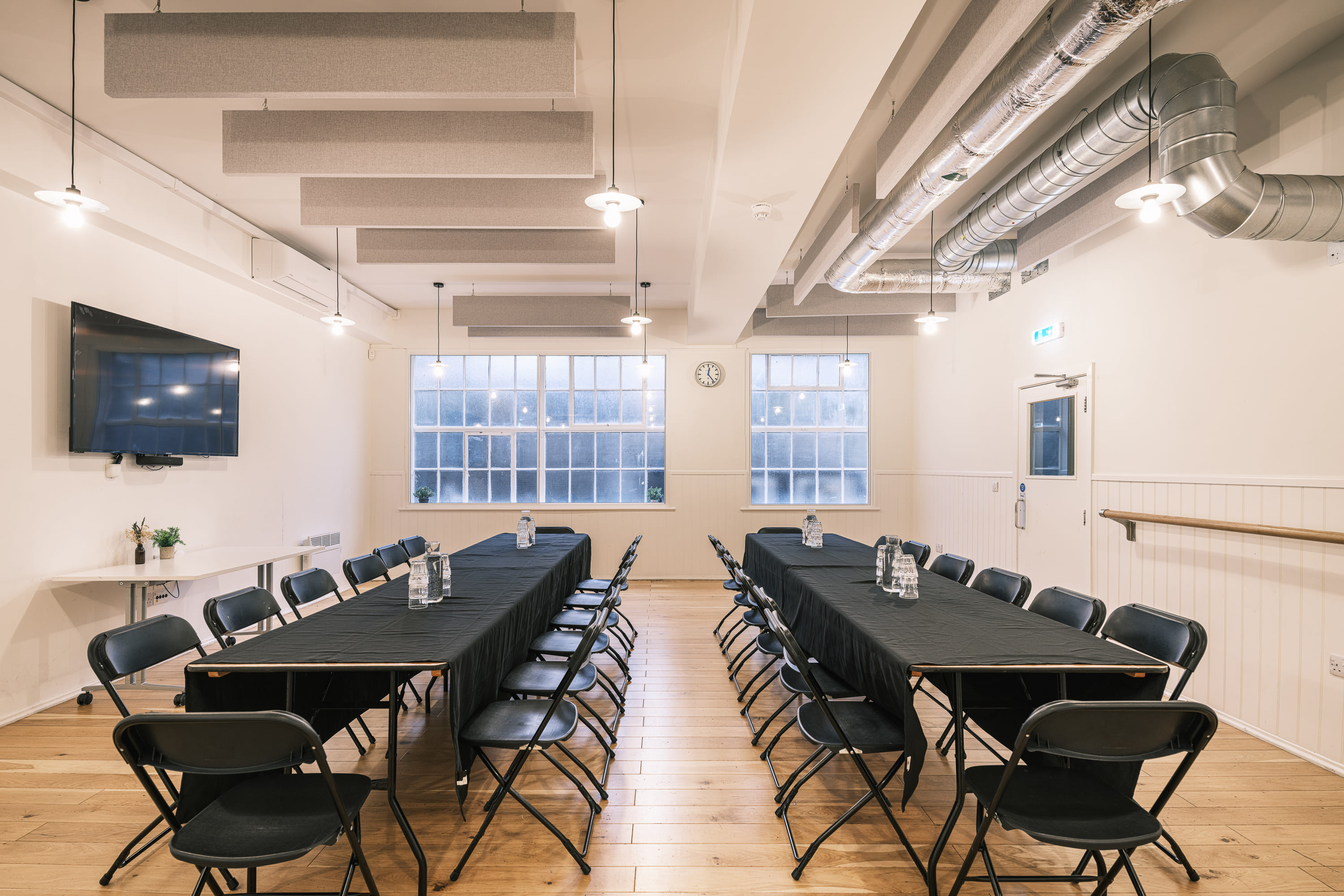 Fleet Room: Blank Canvas, 40-person event space with 65" Screen 9