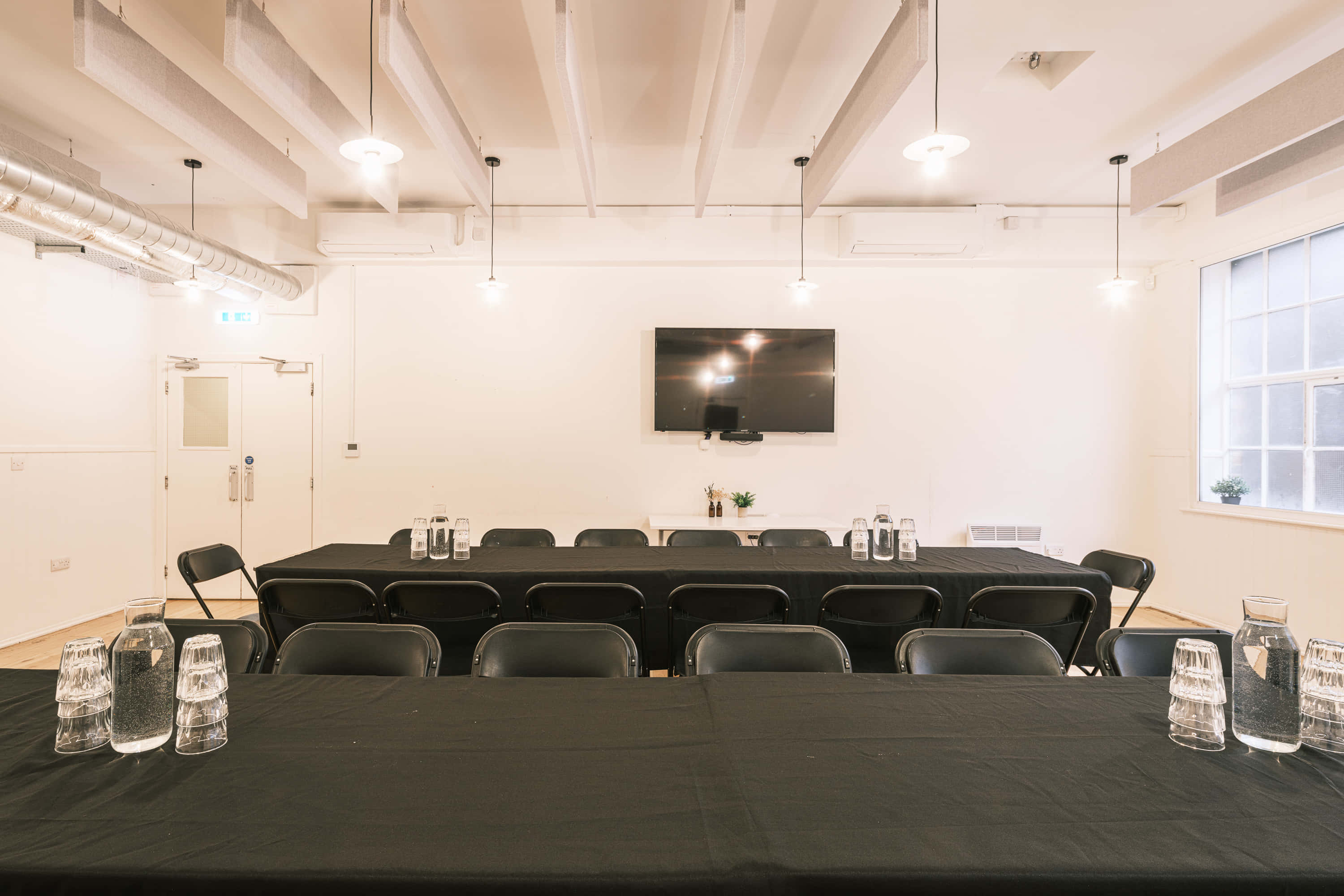 Fleet Room: Blank Canvas, 40-person event space with 65" Screen 7