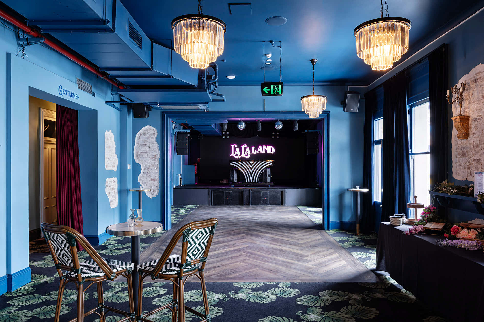 Level 1 Exclusive Hire 6