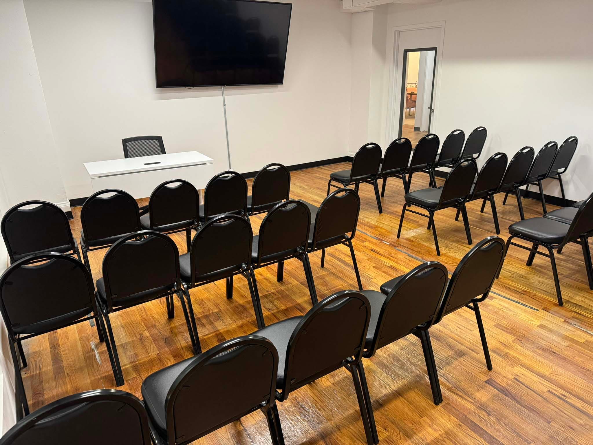 Seminar Room B 1
