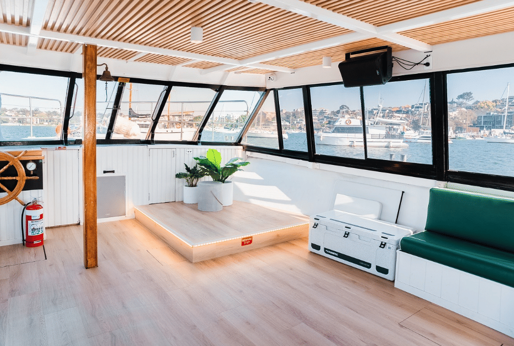 ZAHARA | 65” Luxury Motor Boat 4