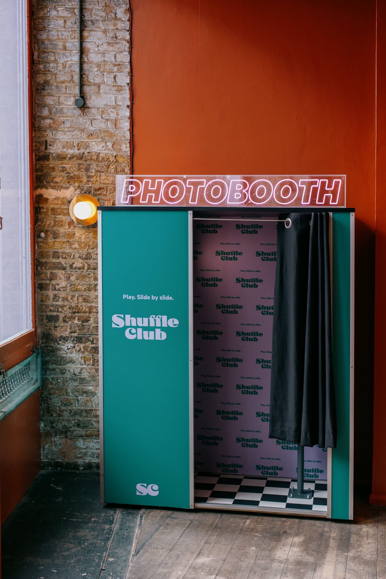 Exclusive 2 Floor Hire 2