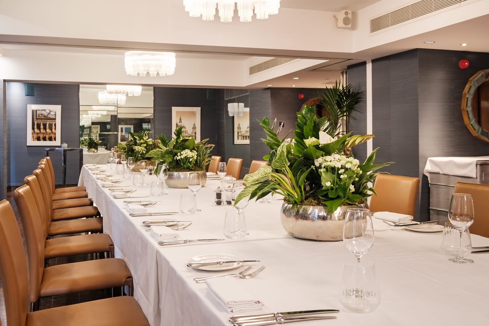 Hyde Park Suite 3