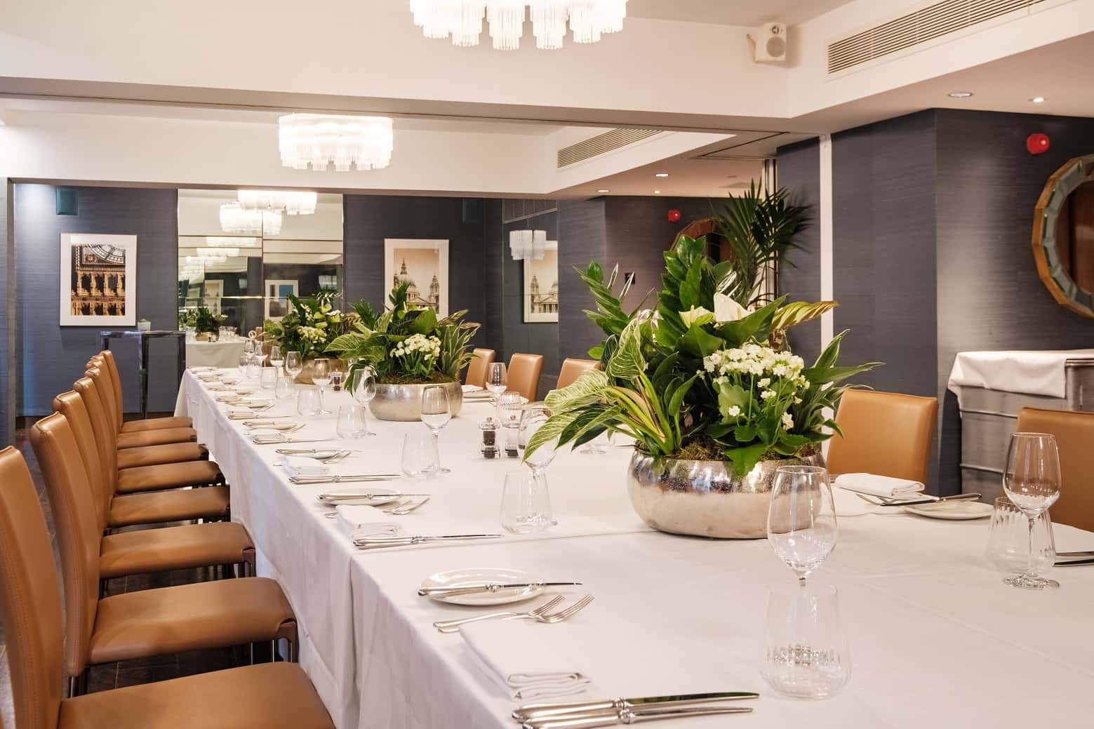 Hyde Park Suite 3