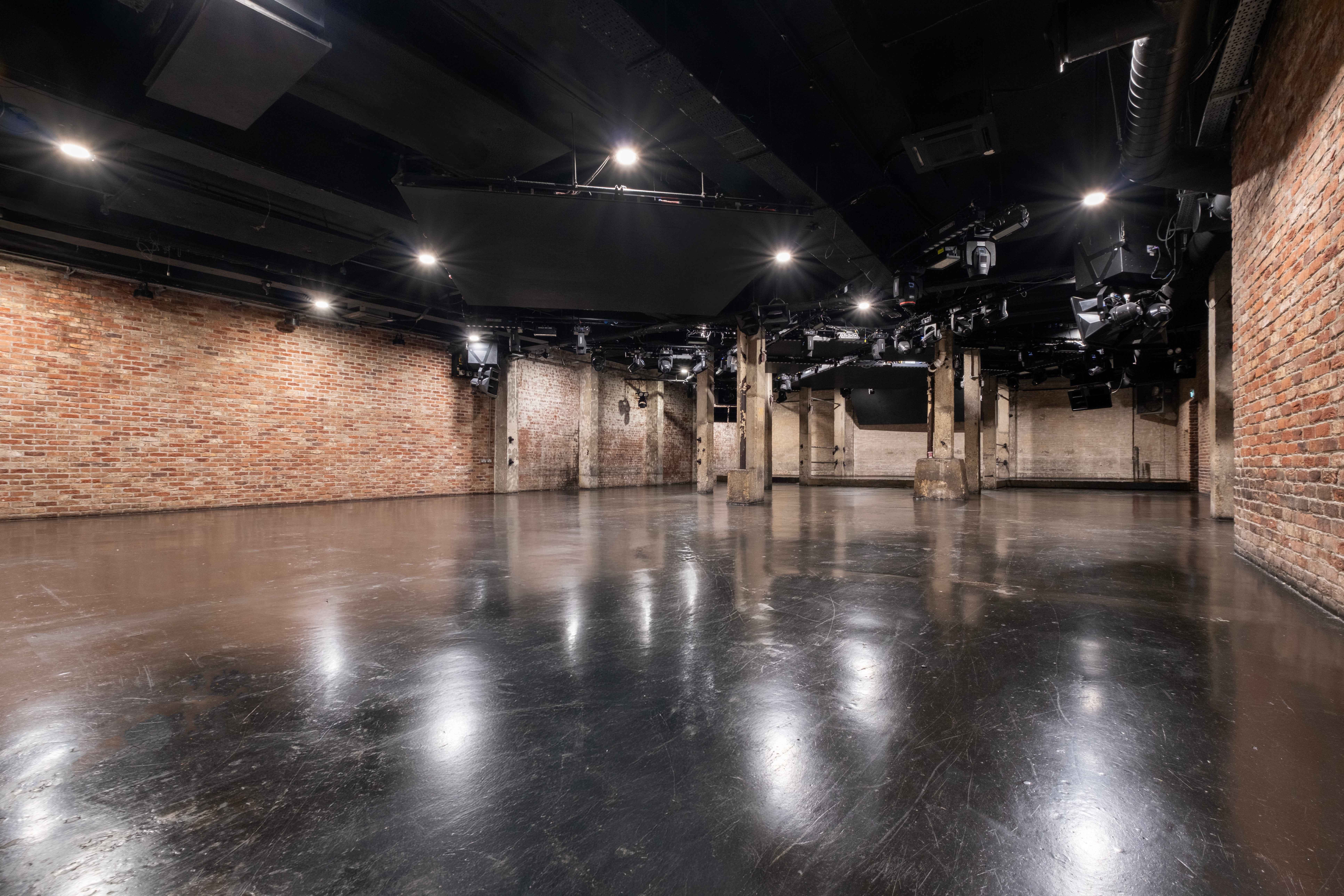 The Warehouse 3D tour