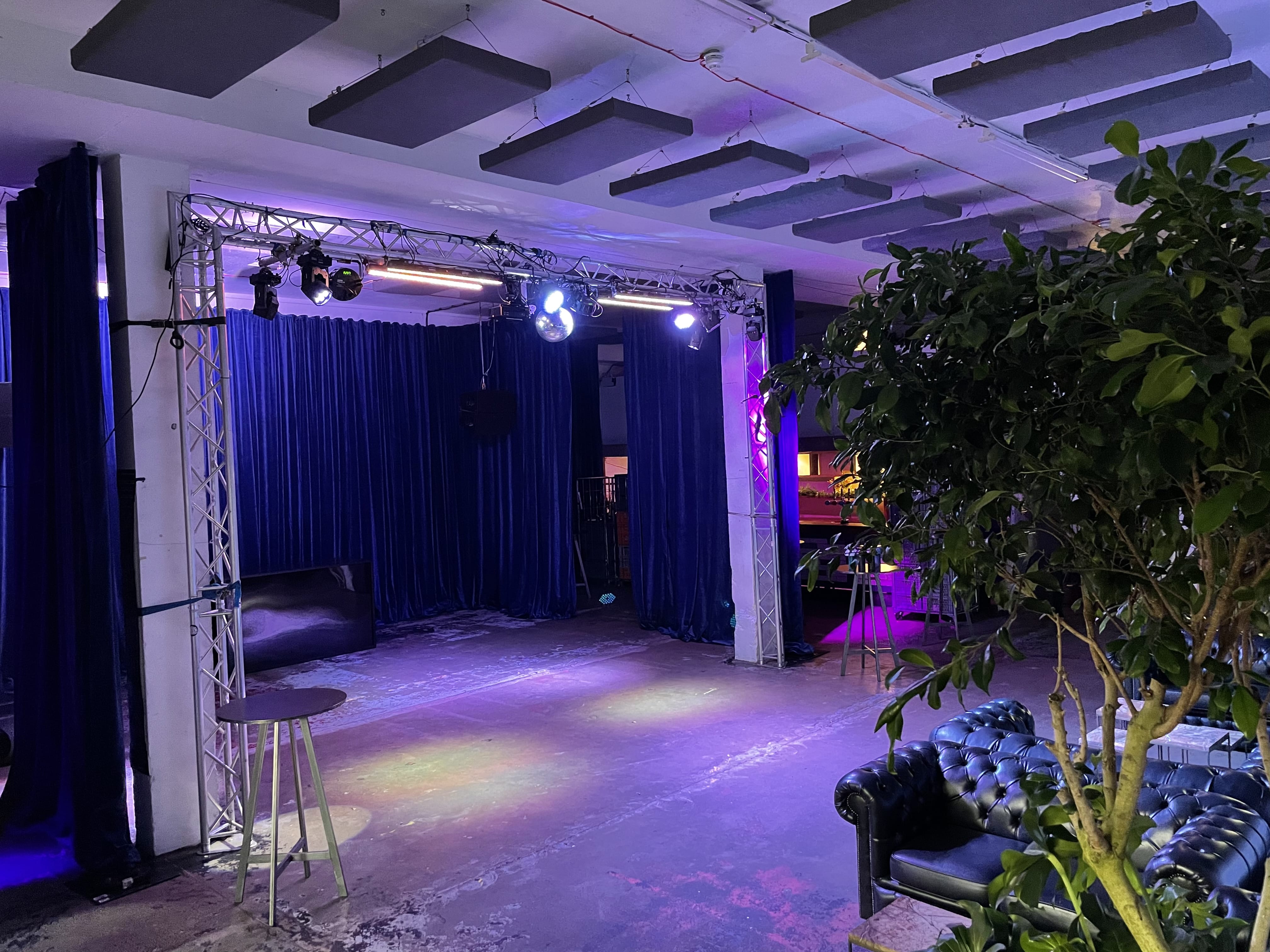 Studio 92 and/or Studio 94 - Exclusive hire 28