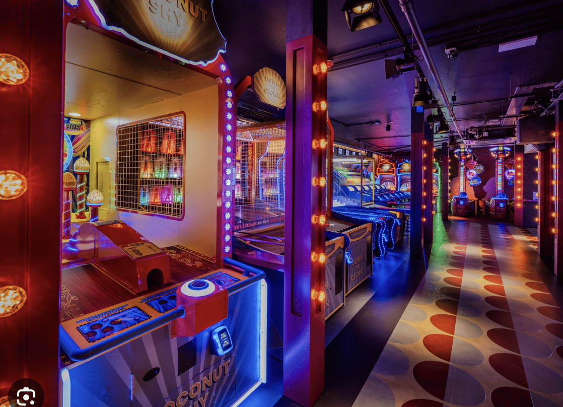 Swingers West End - Pergolas 1