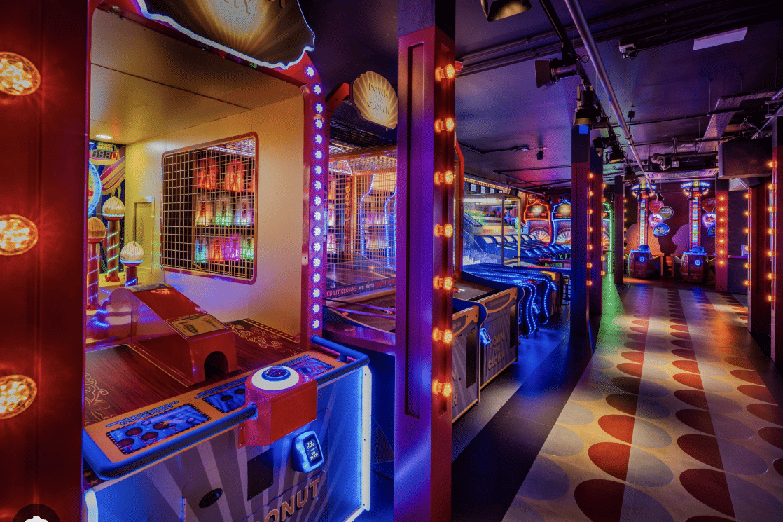 Swingers West End - Pergolas 1