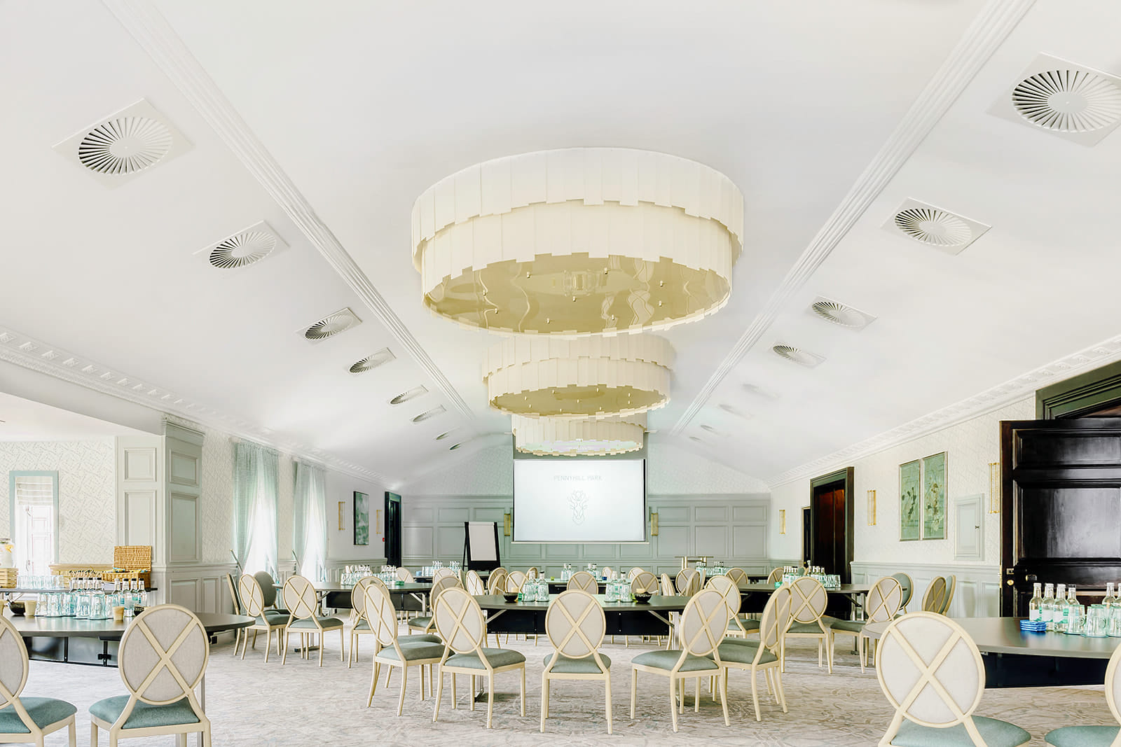 The Balmoral Suite 3D tour