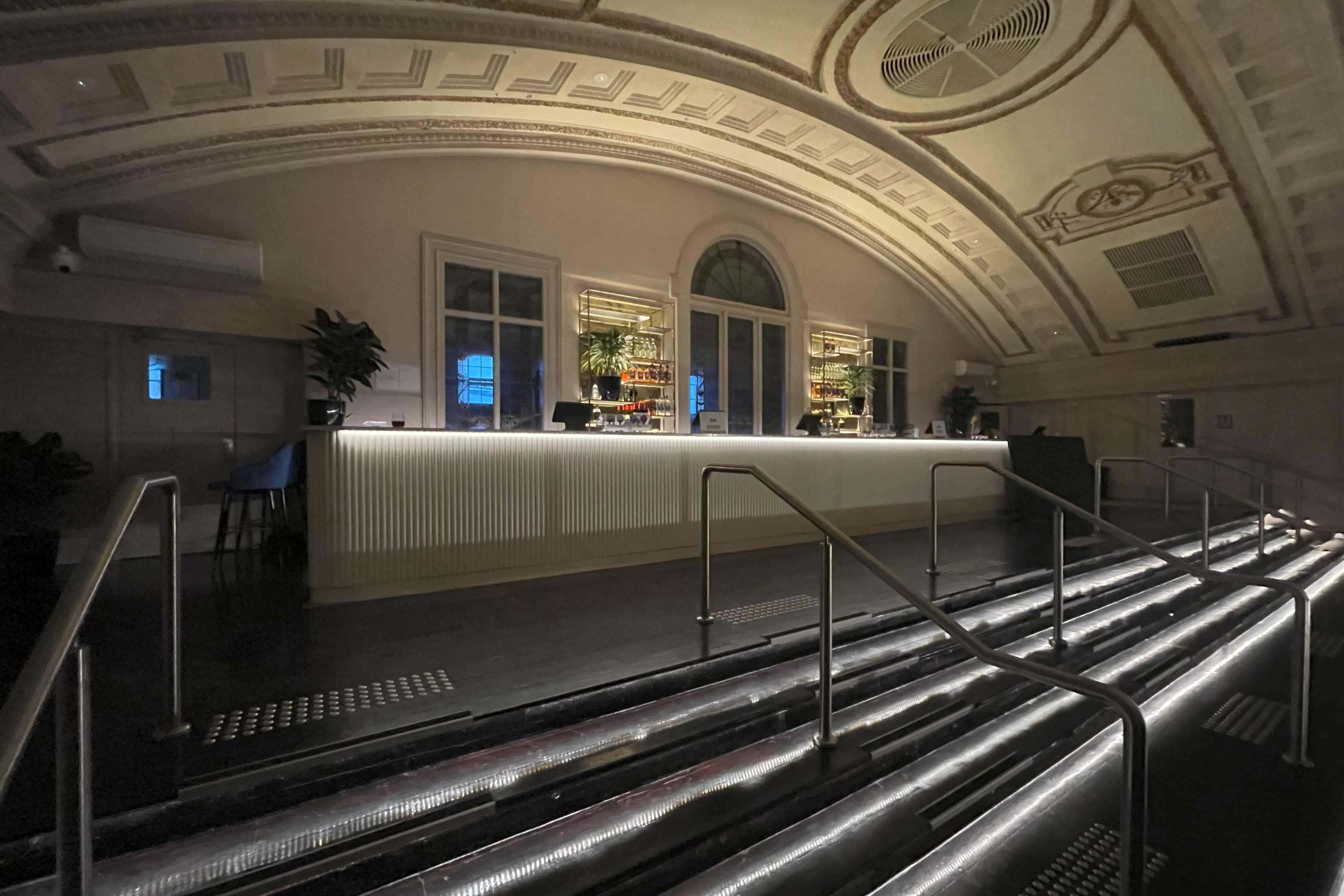 Cocktail Mezzanine 3