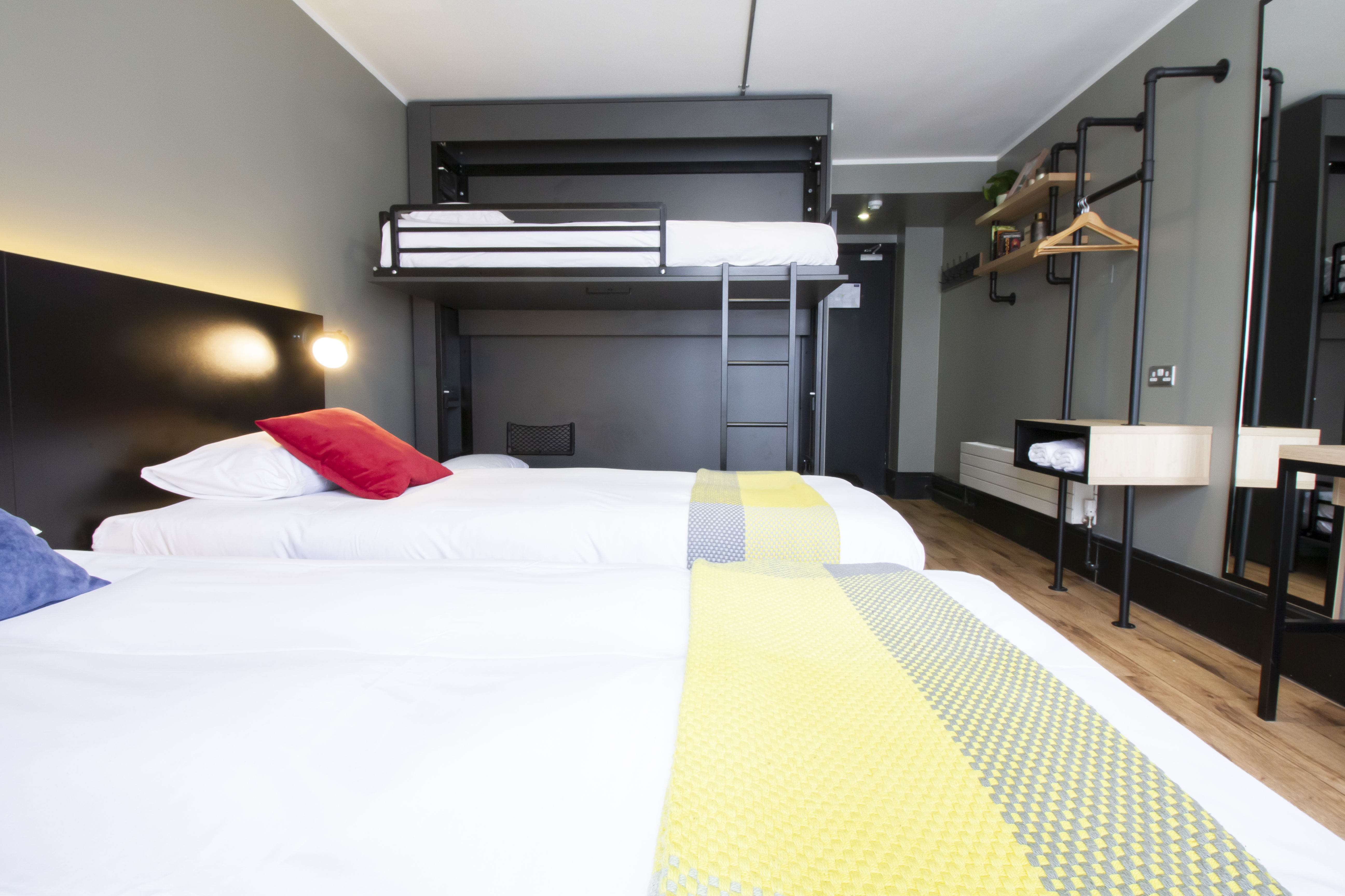 Café, Restaurant and Bar 5