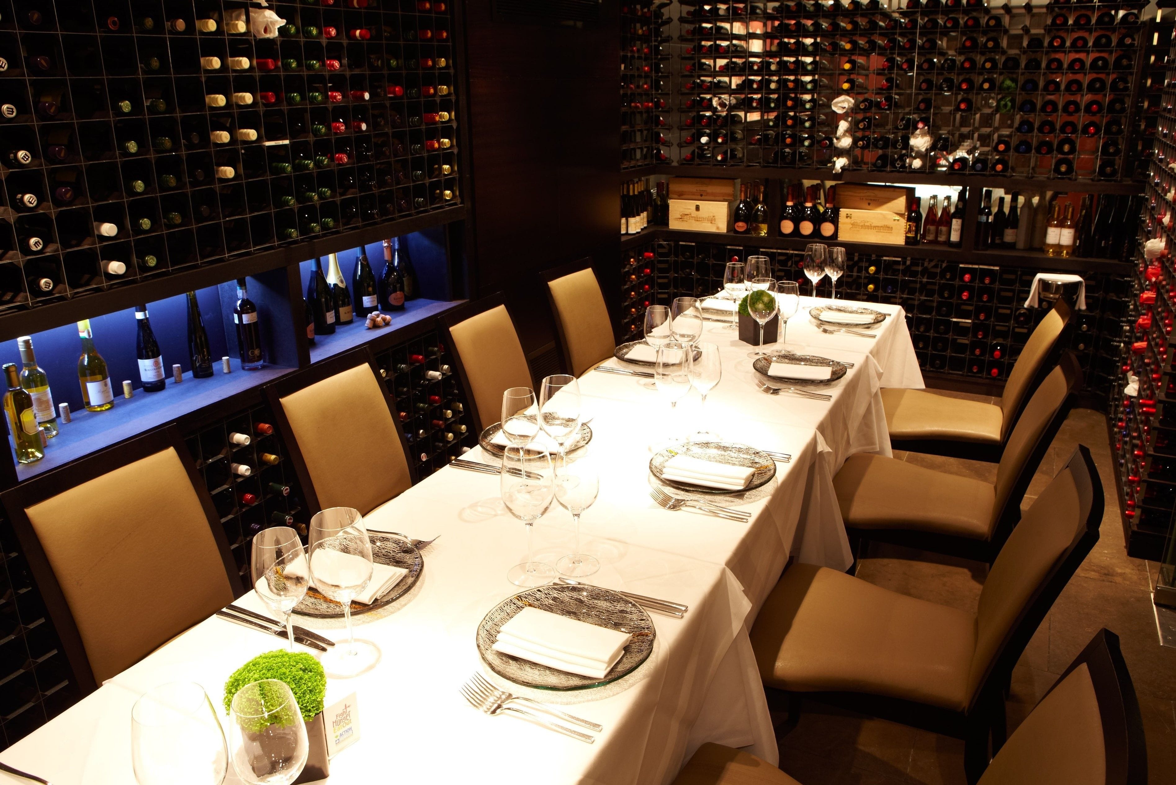 Lunch Sitting, Wine Room 3
